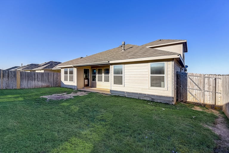 Photo 19 of 36 - 14541 Serrano Ridge Rd, Haslet, TX 76052
