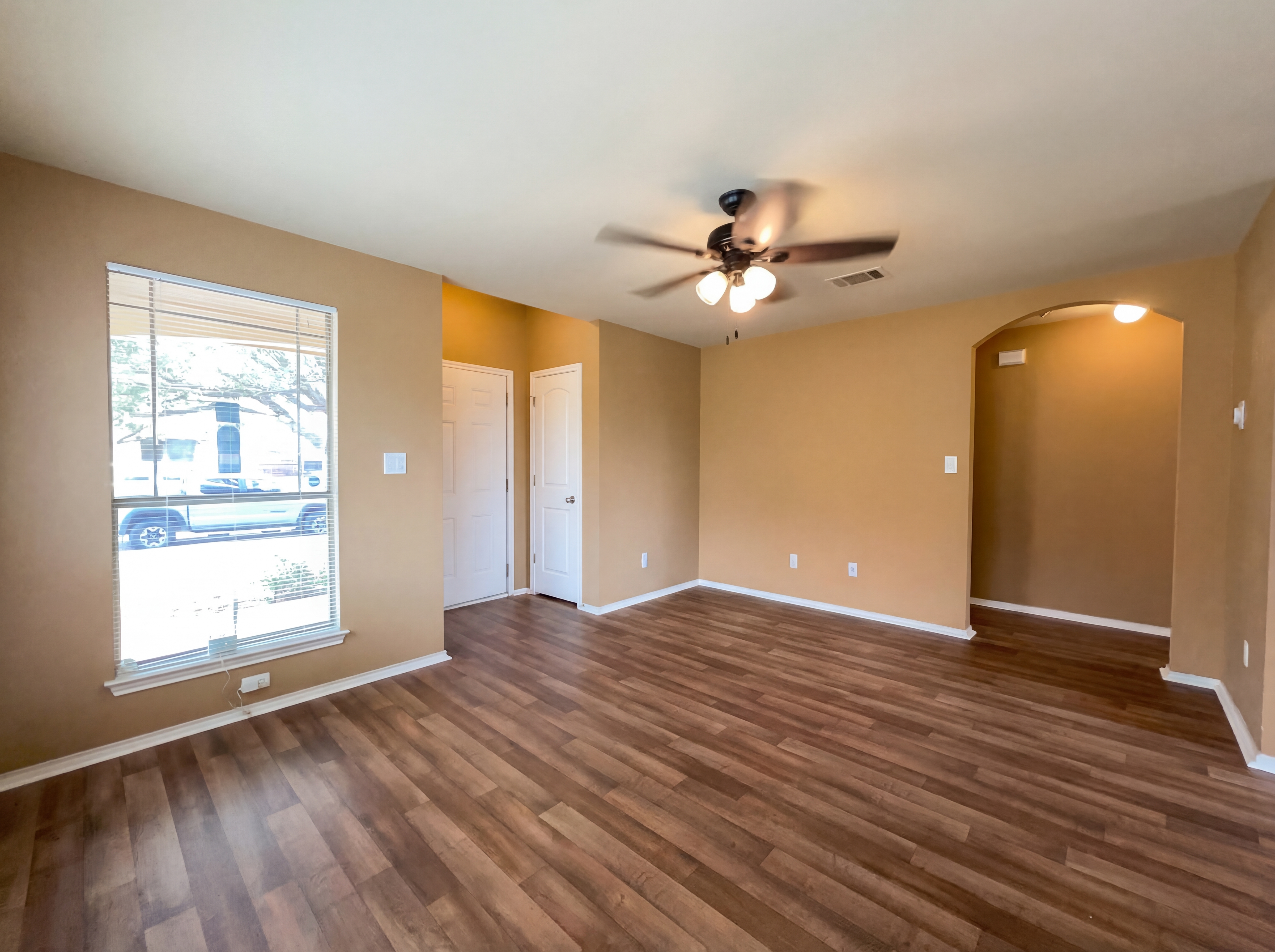 Photo 17 of 34 of 15102 Imes Ln, Austin, TX
