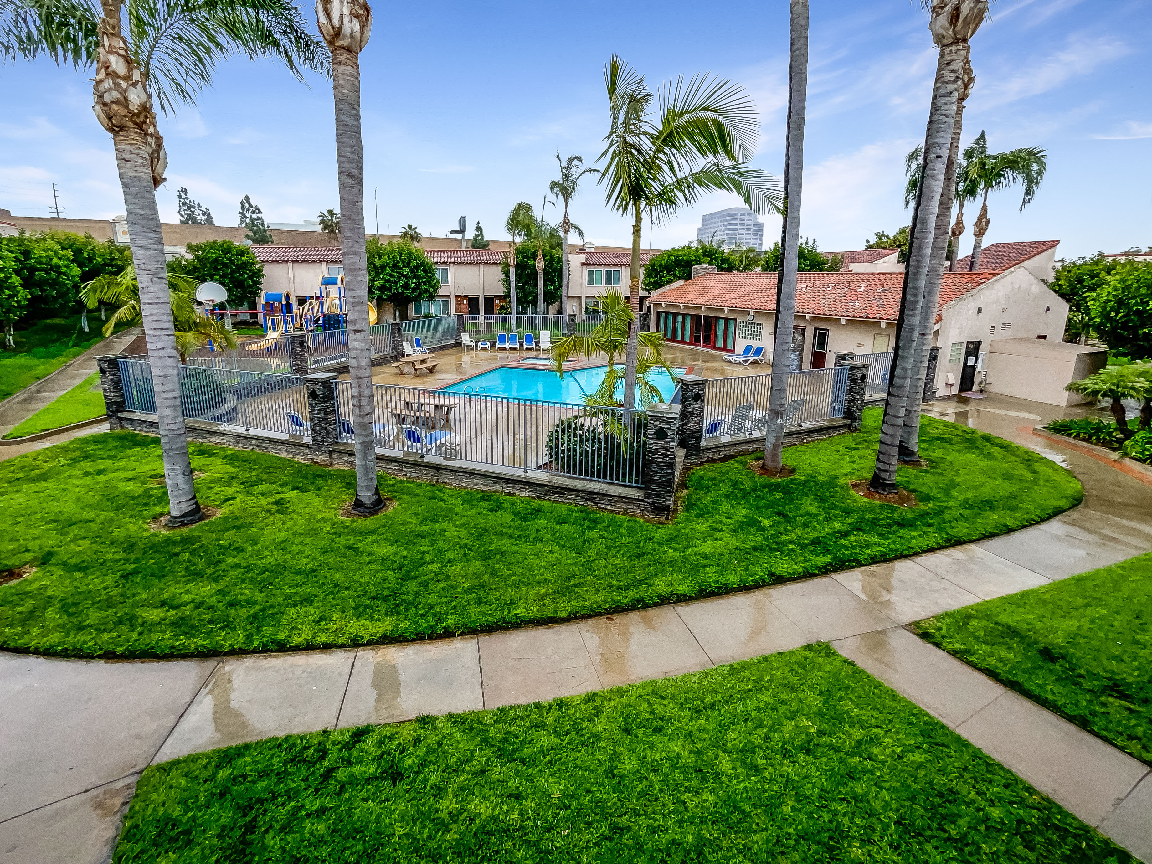 Photo 6 of 20 of 700 W La Veta Ave, Orange, CA