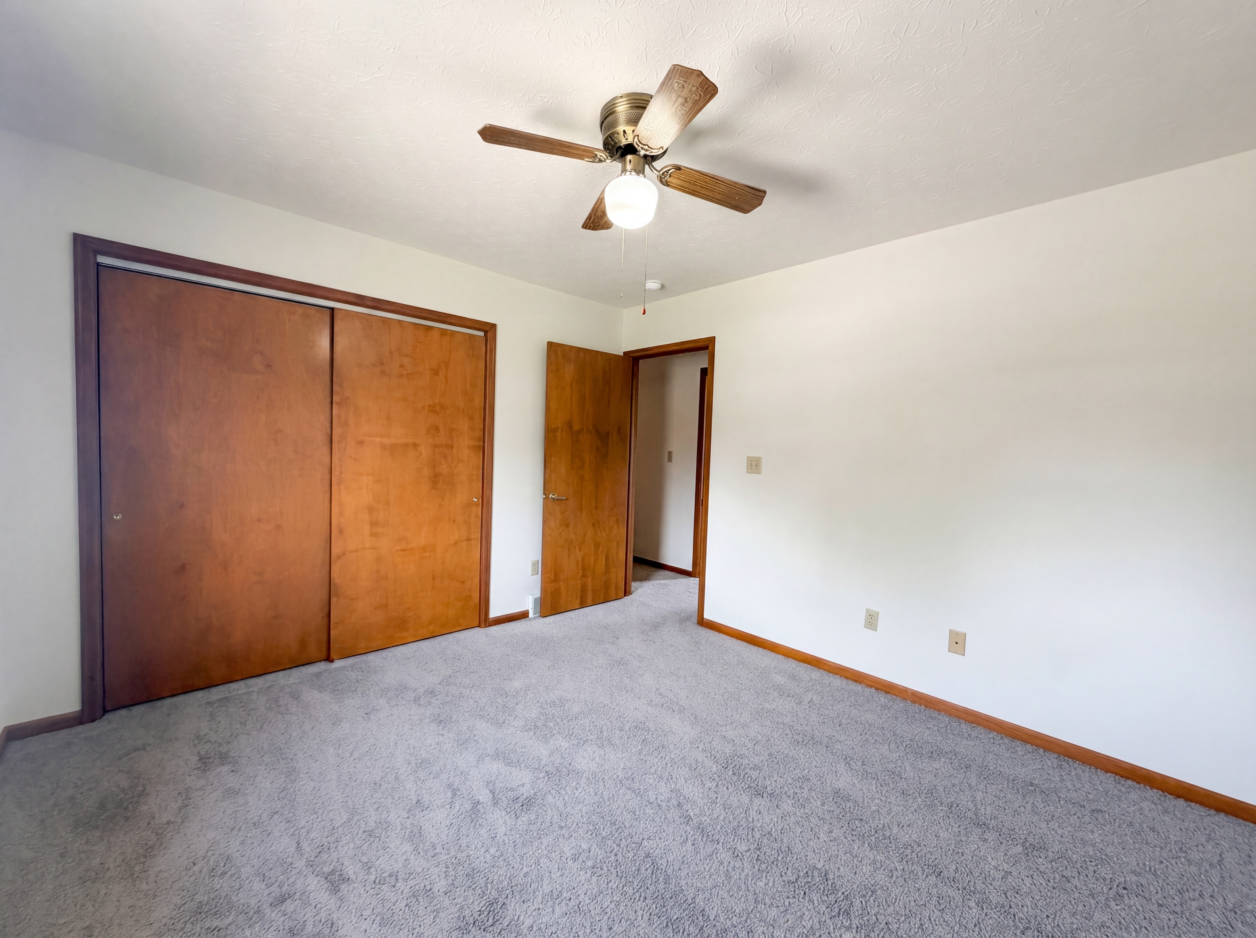 Photo 13 of 31 of 610 Executive Blvd, Delaware, OH