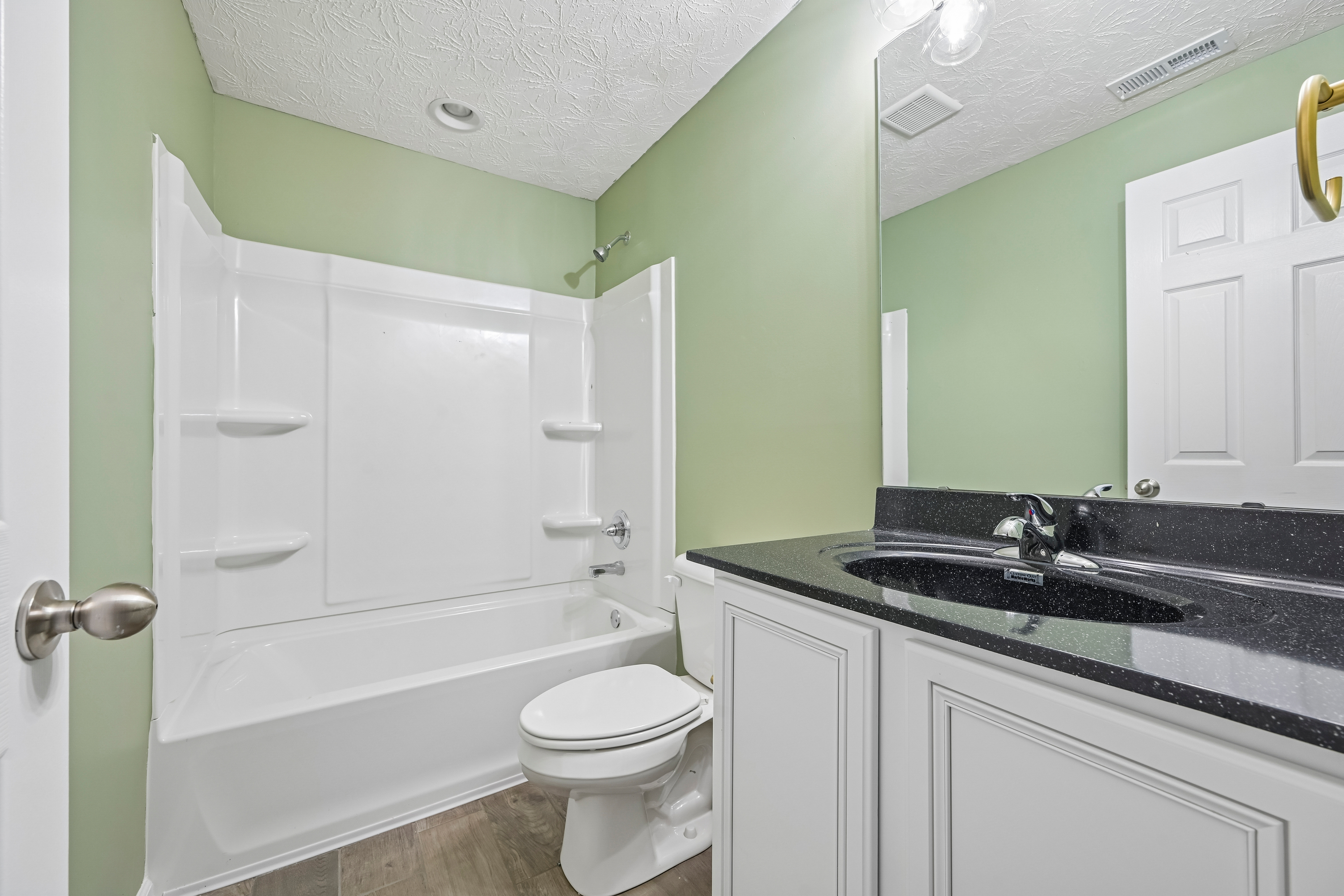 Photo 30 of 44 of 21323 Wharfdale Dr, Noblesville, IN