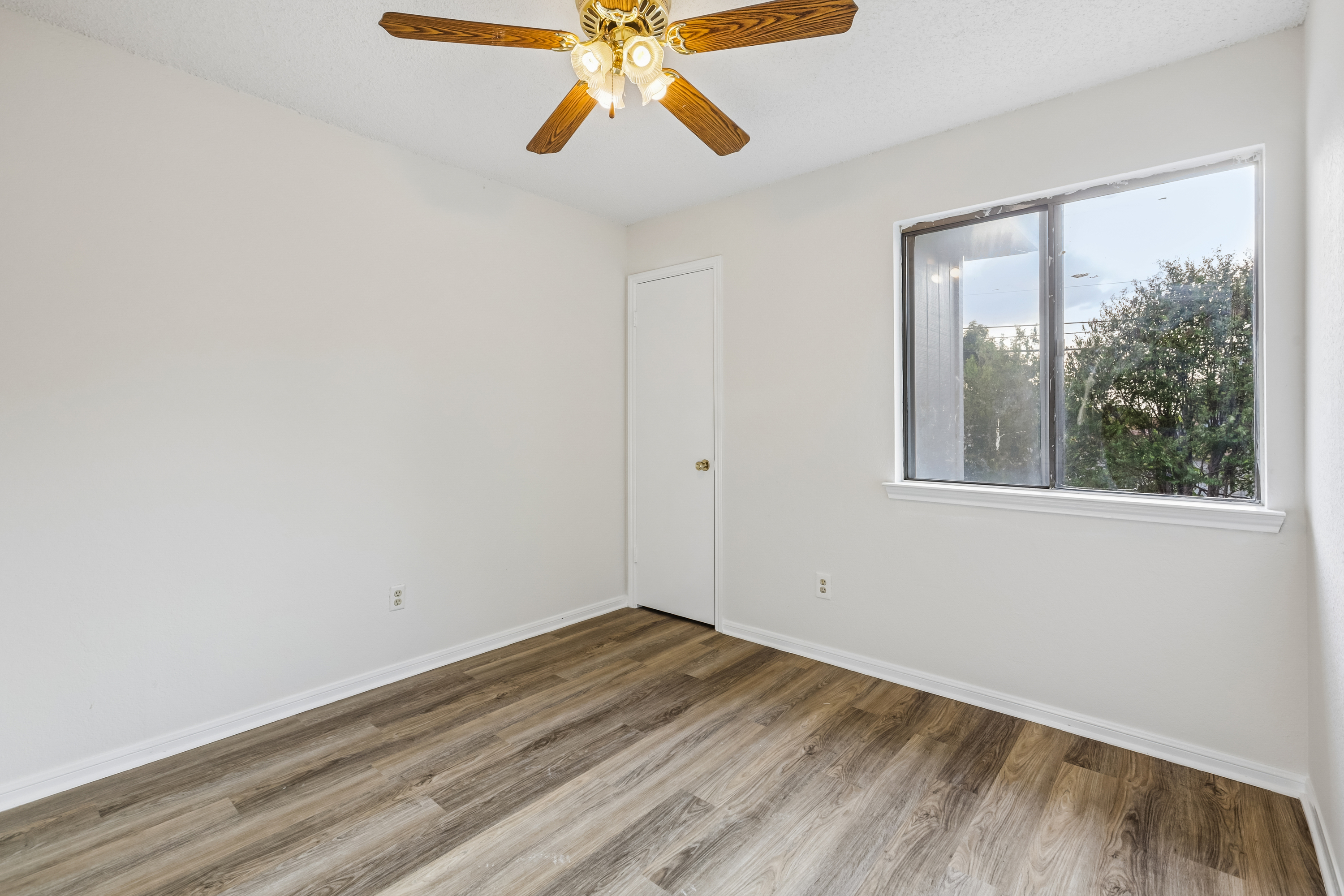 Photo 10 of 22 of 4508 Mesa Dr, Killeen, TX