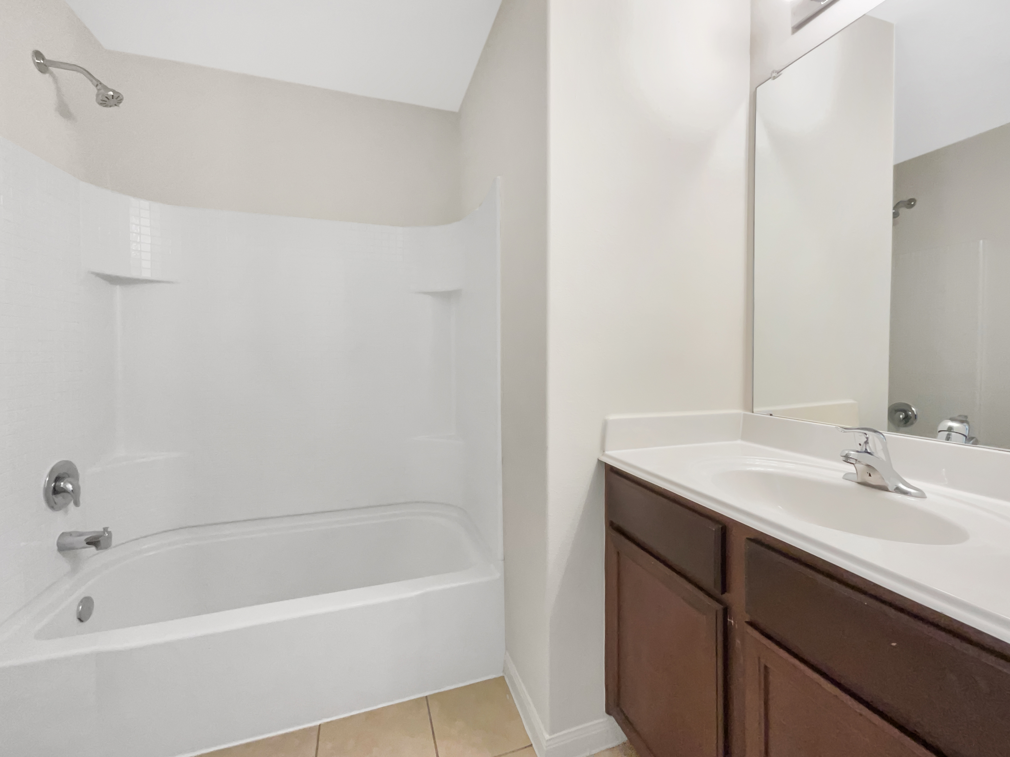 Photo 11 of 19 of 5122 Breezy Parke Ln, Richmond, TX