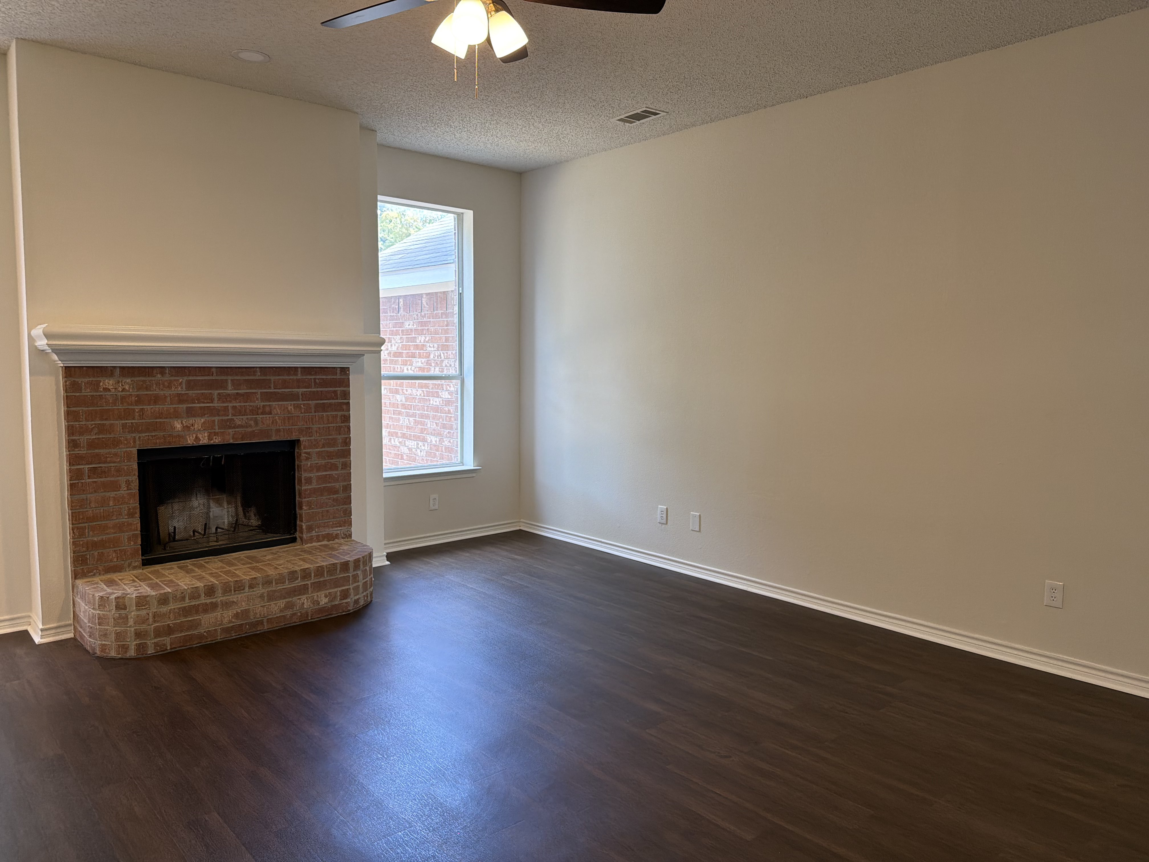 Photo 23 of 25 of 7109 Cottonwood Cir, Sachse, TX