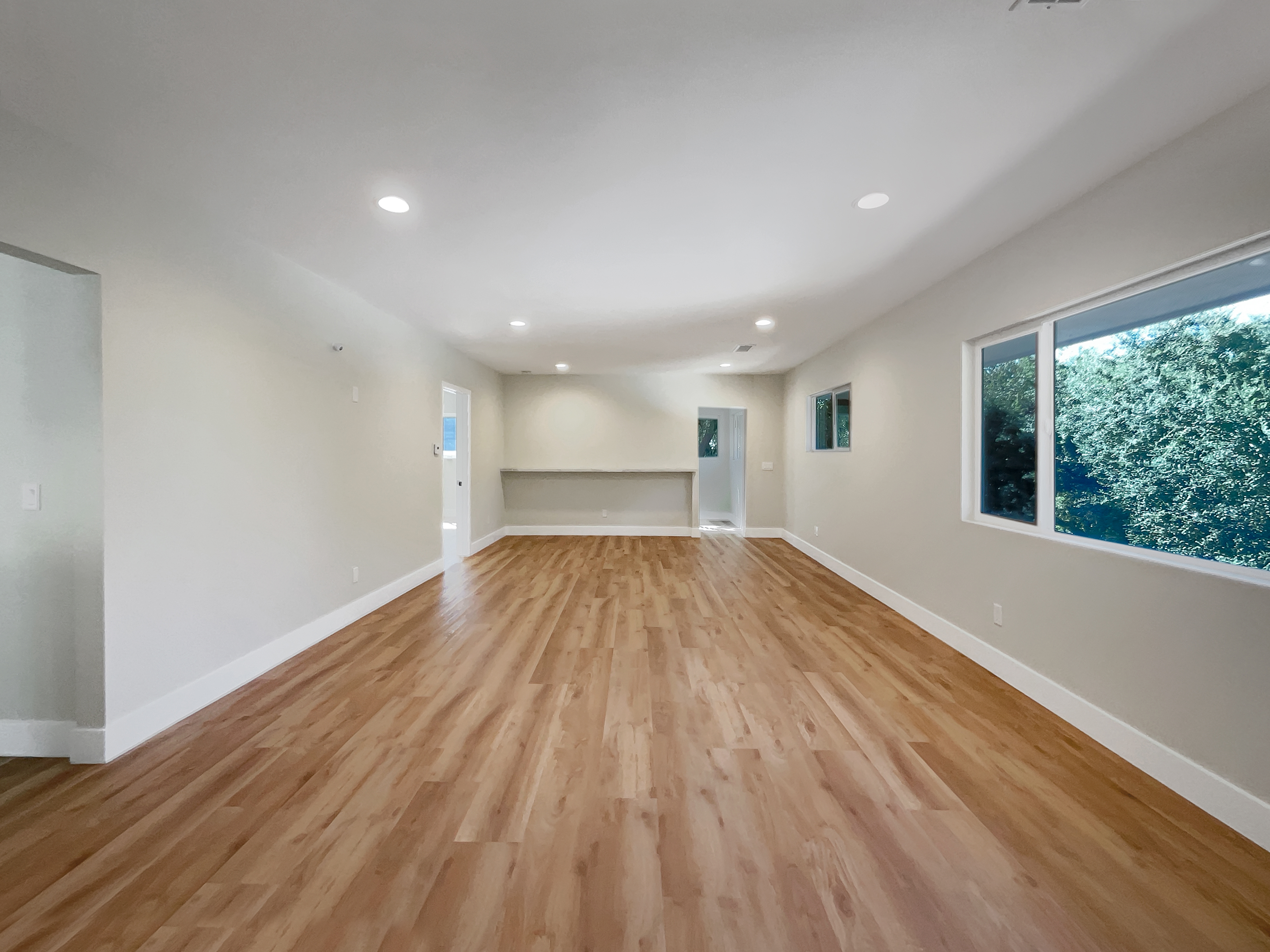 Photo 4 of 25 of 6440 Clear Springs Rd, Simi Valley, CA
