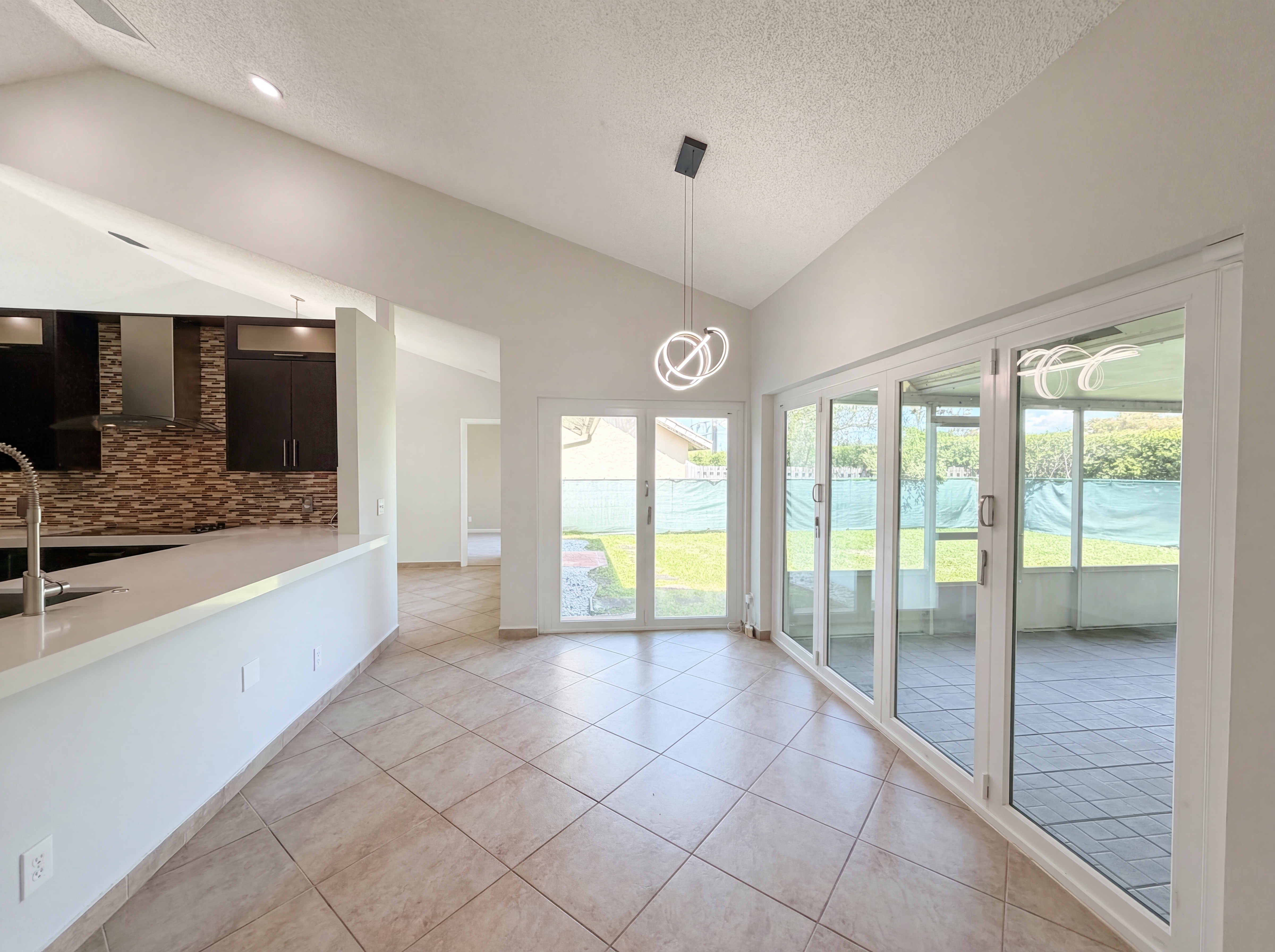 Photo 8 of 20 of 1179 NW 161st Ave, Pembroke Pines, FL