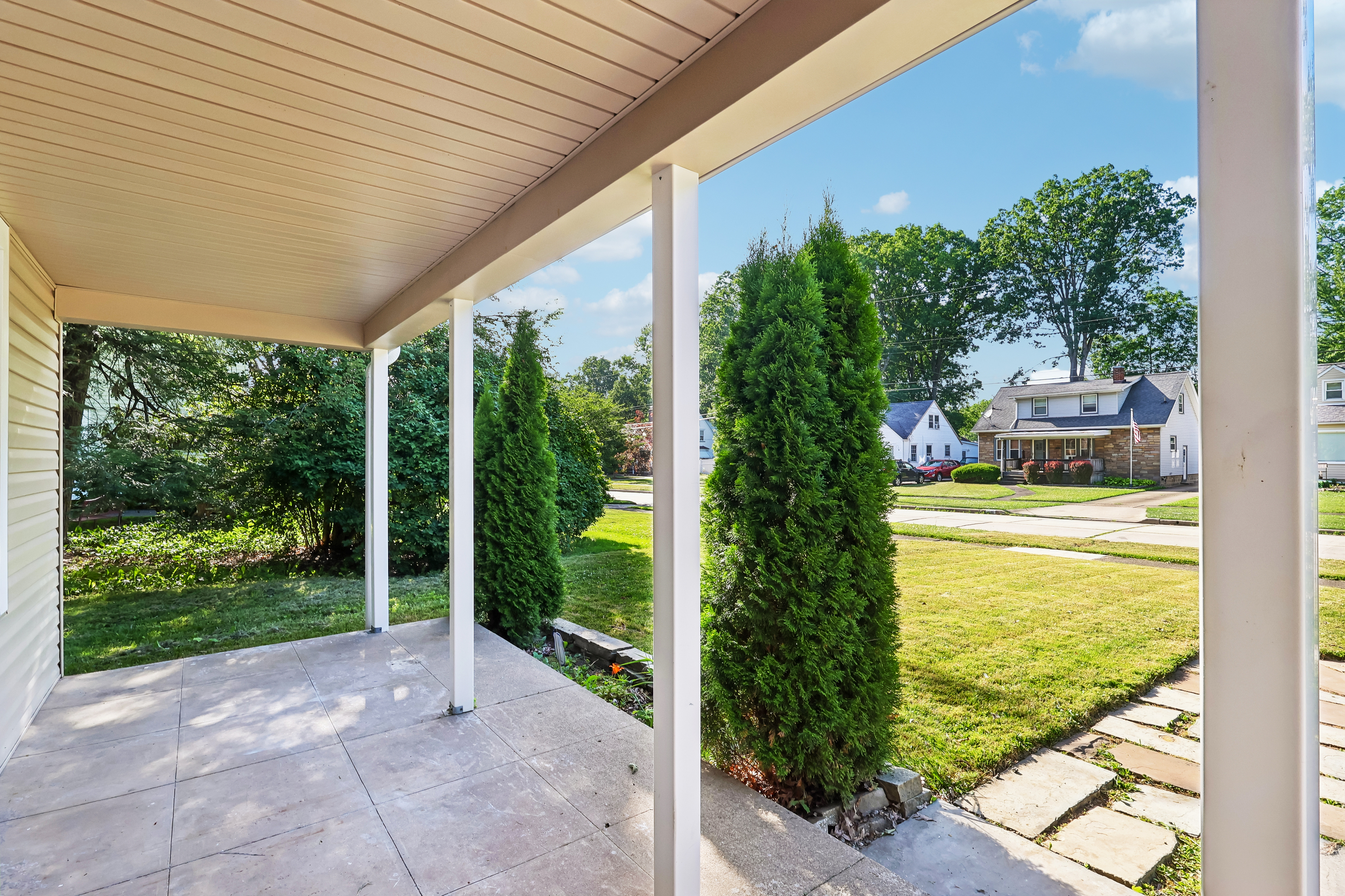 Photo 32 of 39 of 1824 Edgewood St NE, Warren, OH
