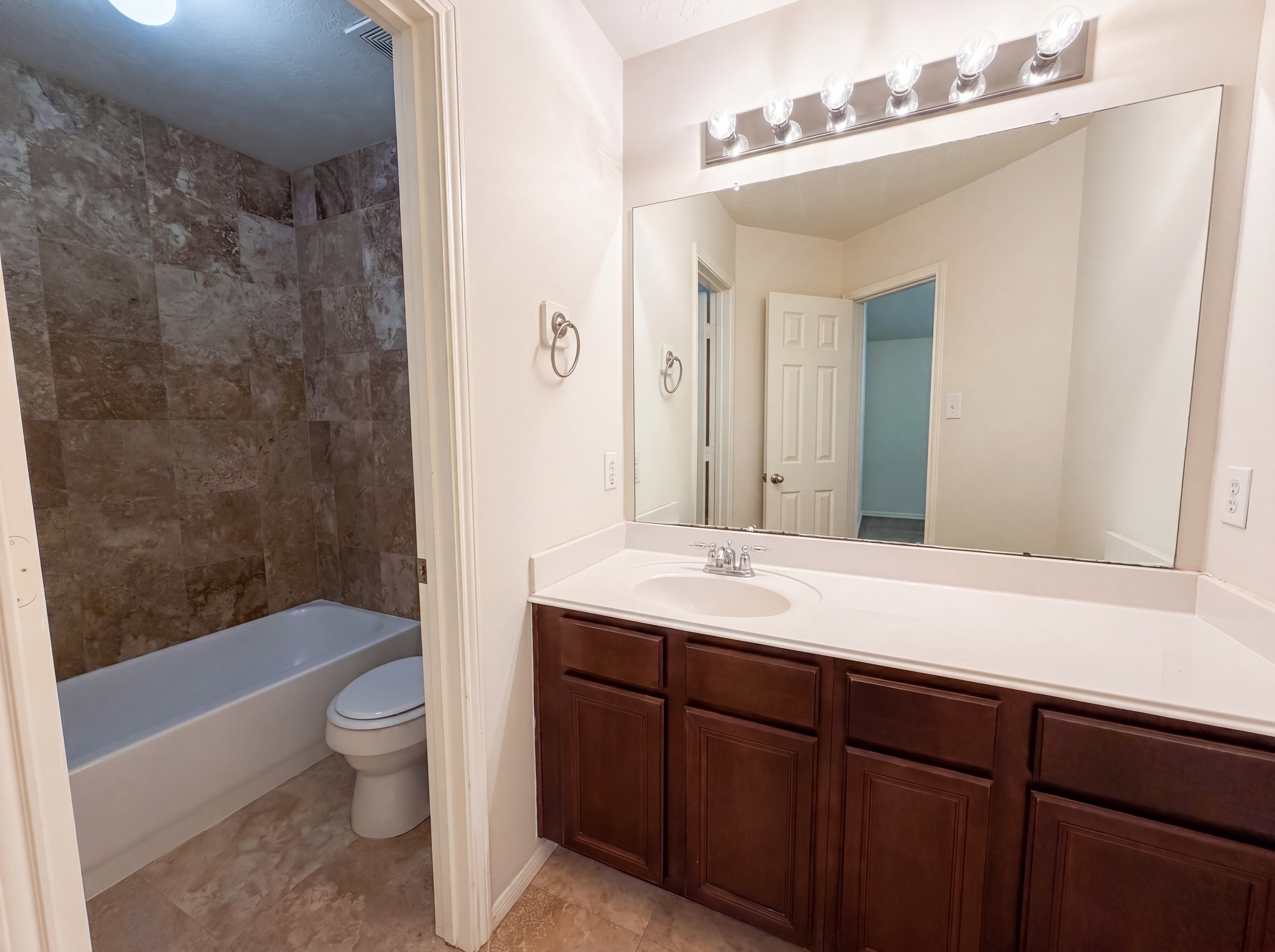 Photo 17 of 18 of 16915 Shoal Park Dr, Cypress, TX