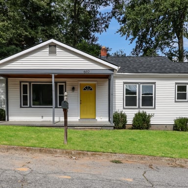 Property photo 2 of 602 Heard Ave