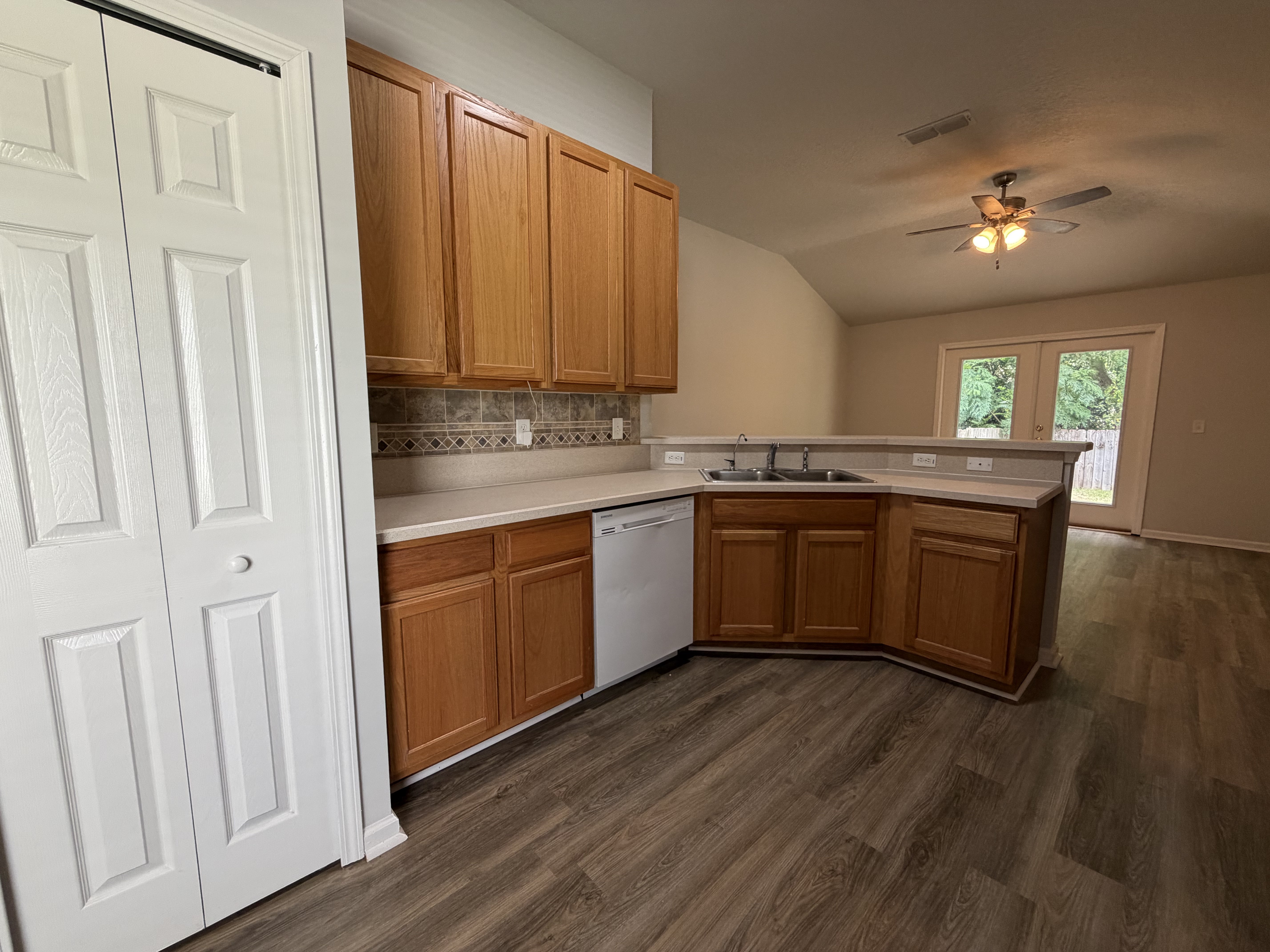 Photo 11 of 22 of 6026 Fillyside Trl, Jacksonville, FL
