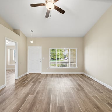 Property photo 3 of 2059 N Eureka Ave