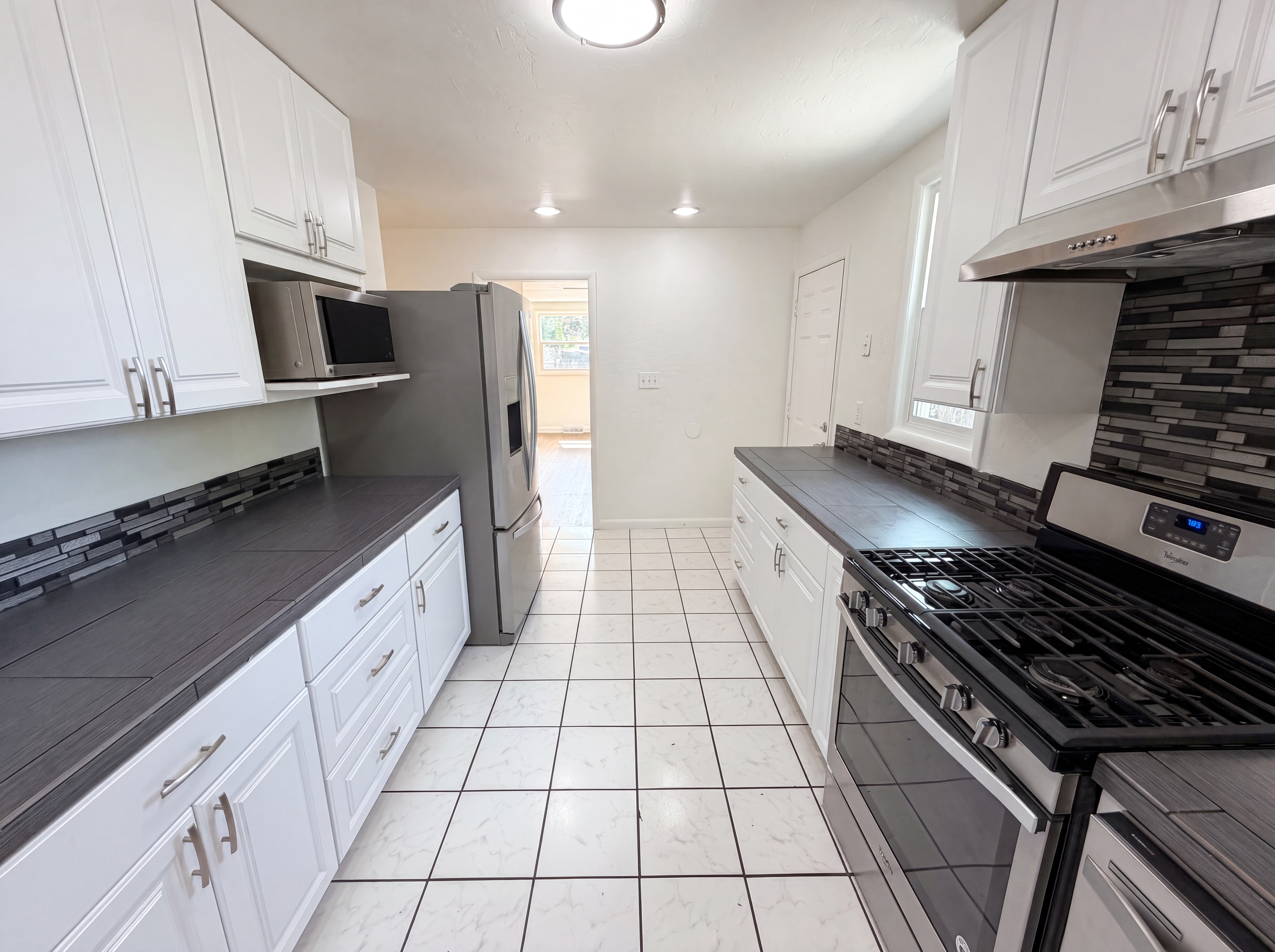 Photo 9 of 27 of 519 N Gilbert St, Castle Rock, CO