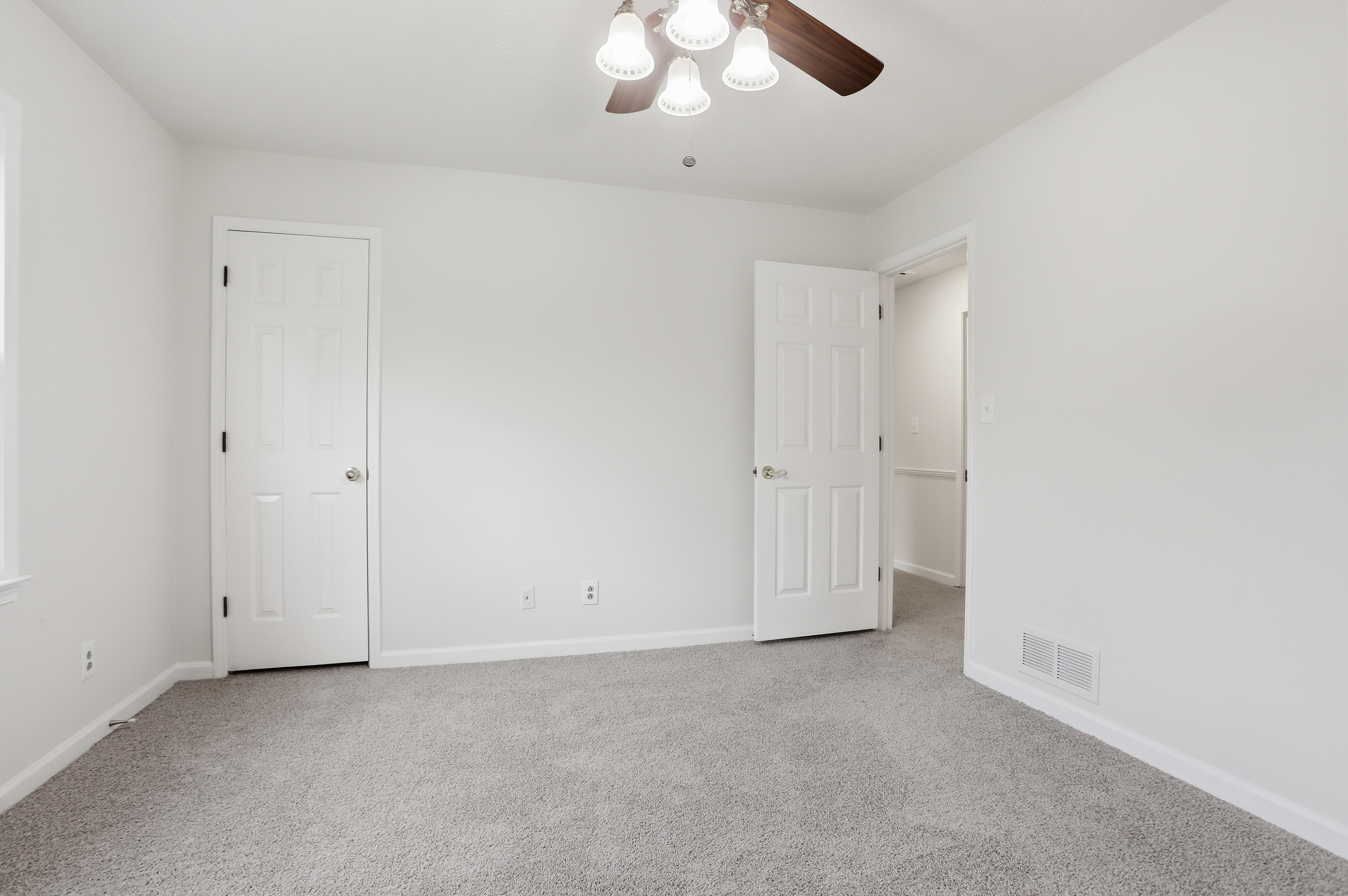 Photo 38 of 58 of 3839 Cotswold Dr , Lilburn, GA