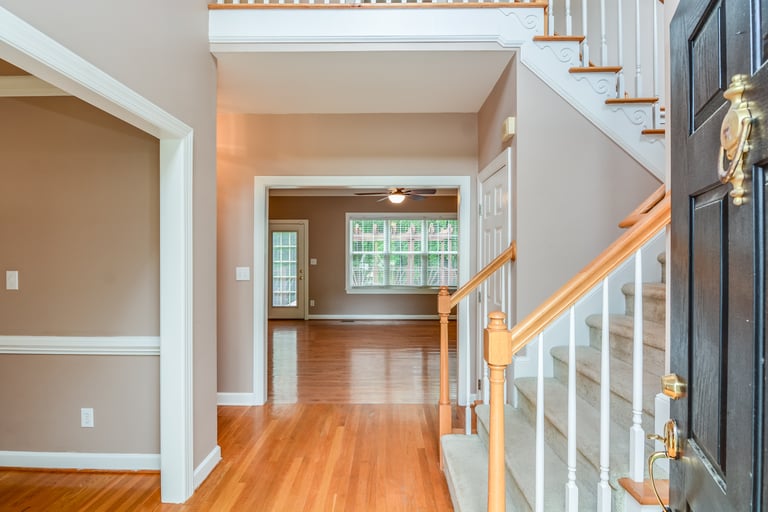 Photo 4 of 25 - 120 Brampton Cir, Clayton, NC 27527