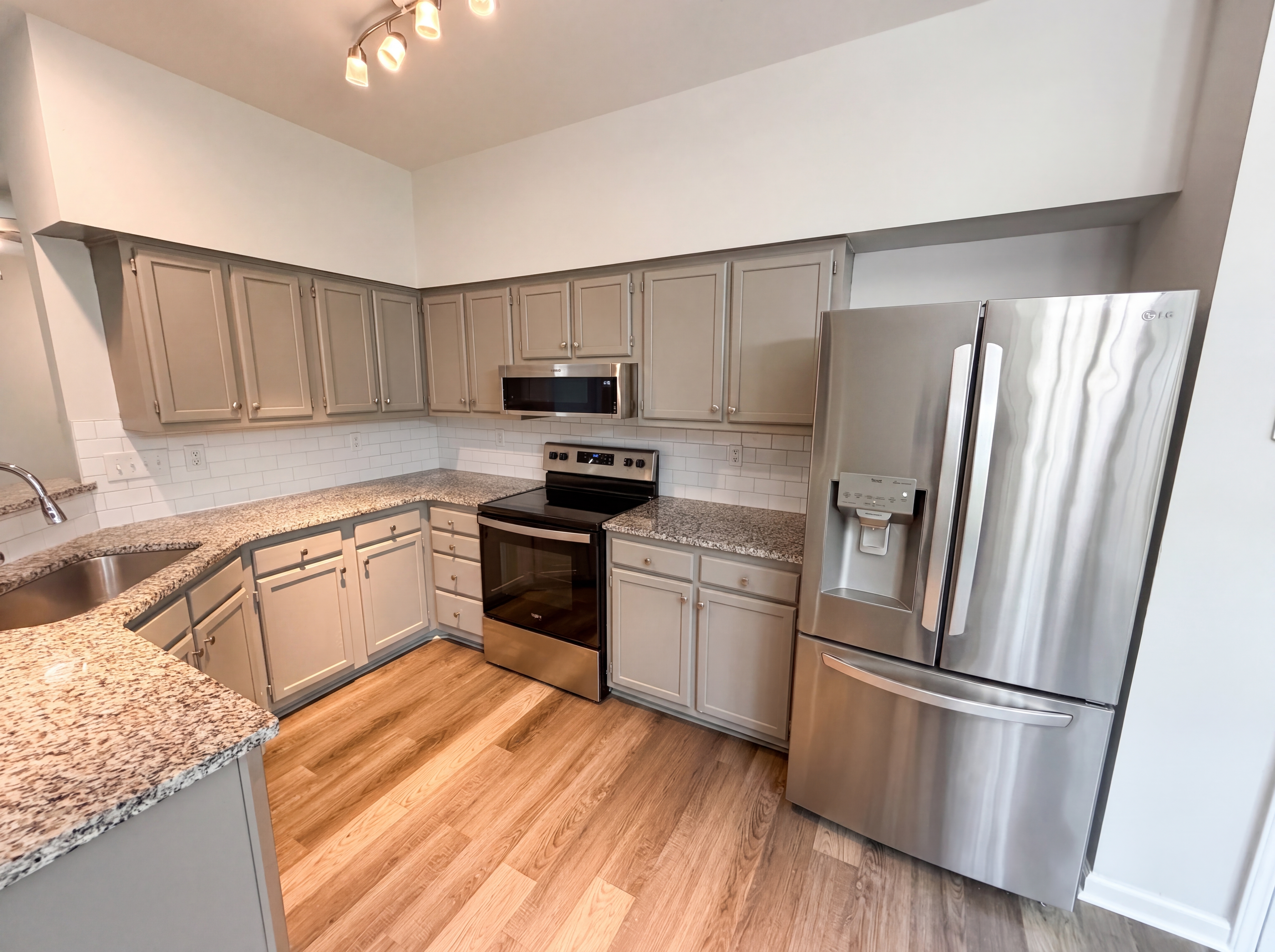 Photo 9 of 22 of 4808 Pennant Pl, Charlotte, NC