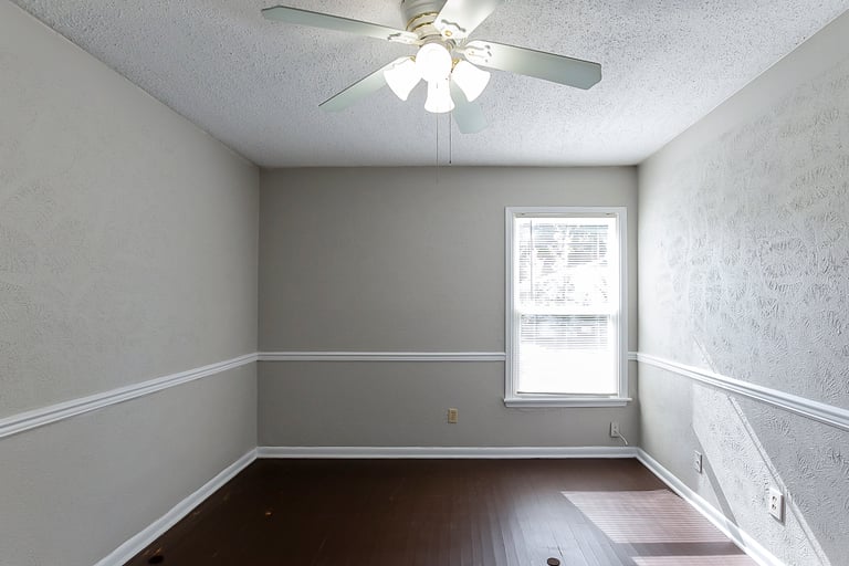 Photo 14 of 23 - 1618 Ridgeview St, Mesquite, TX 75149
