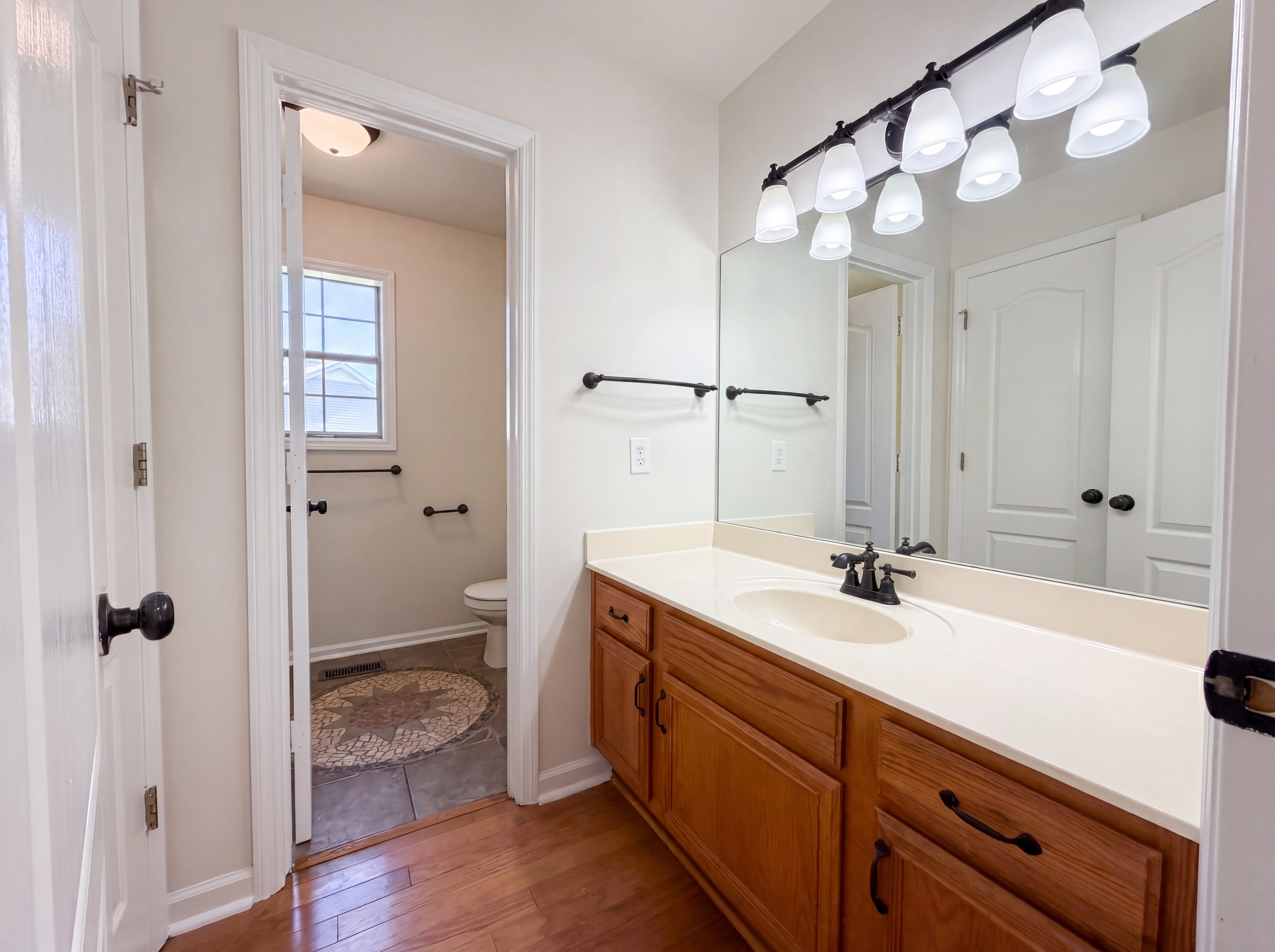 Photo 6 of 15 of 1037 Shadowbrook Dr, Greenbrier, TN