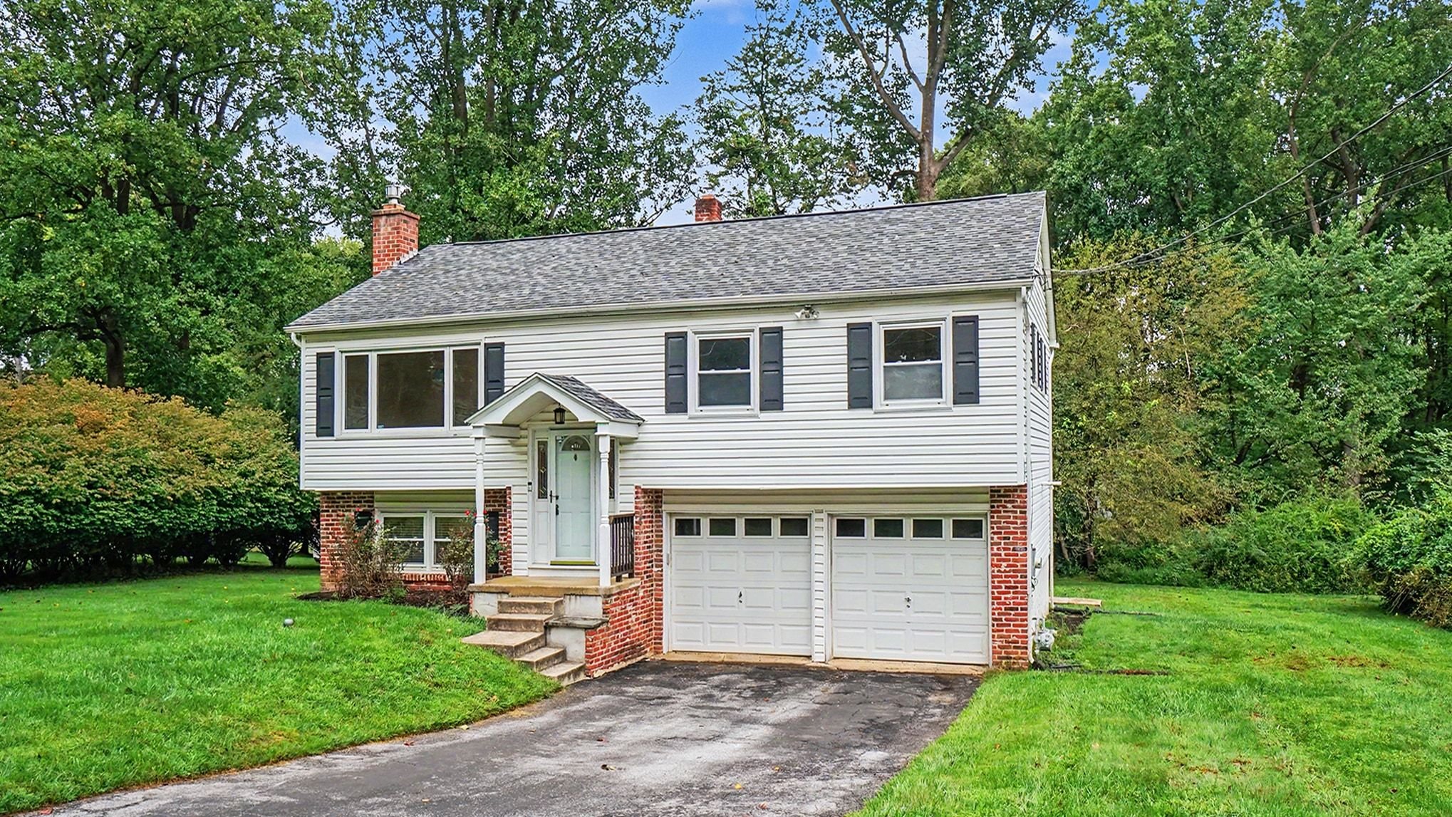 Photo 6 of 28 of 314 Colonial Dr, Exton, PA