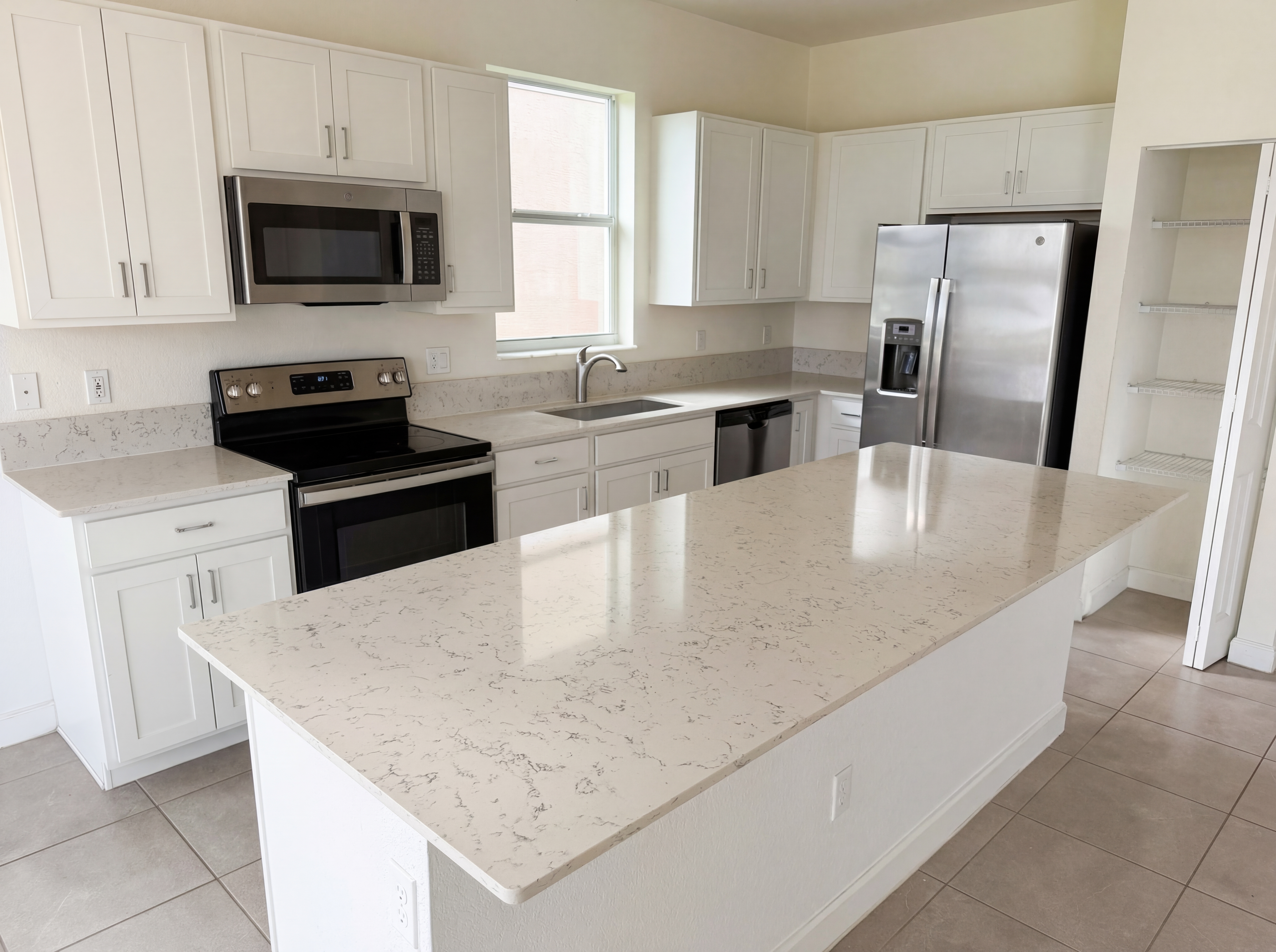 Photo 15 of 28 of 12473 NW Lynch Ln, Port Saint Lucie, FL