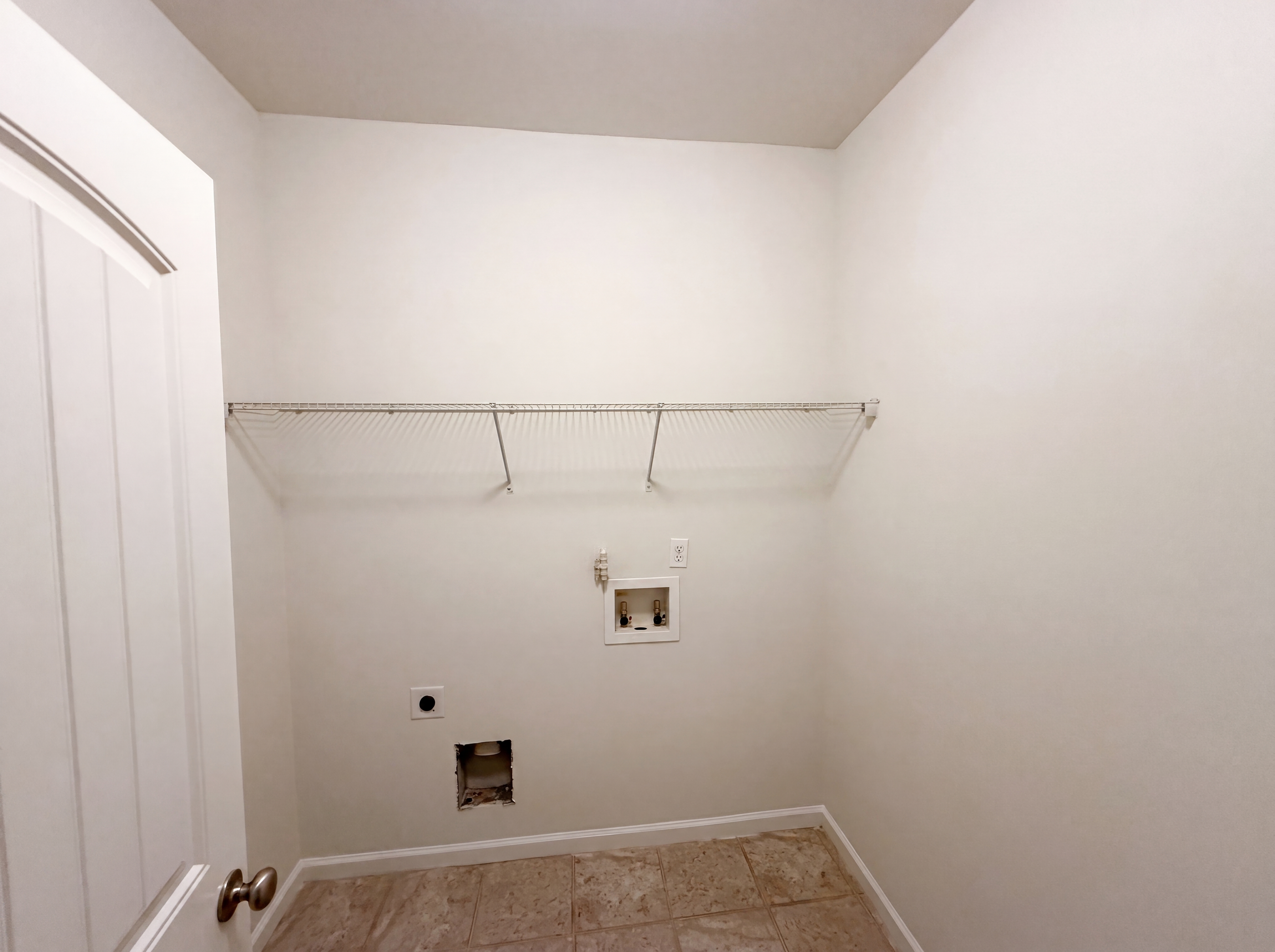 Photo 19 of 51 of 1481 Azalea Brook Dr, Lawrenceville, GA