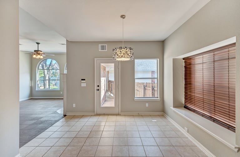 Photo 12 of 35 - 244 Bear Holw, Keller, TX 76248