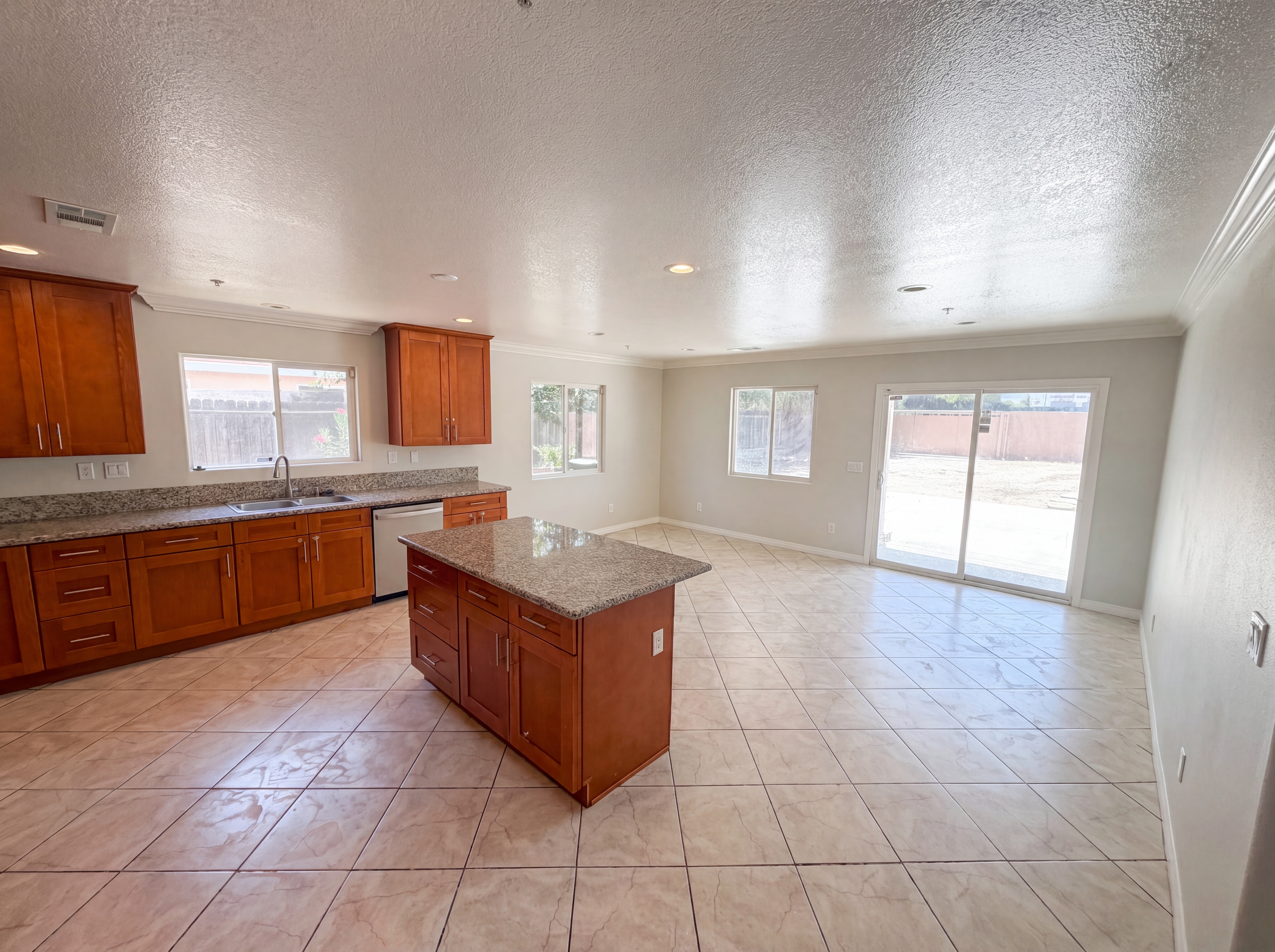 Photo 11 of 14 of 1774 7th St, Riverside, CA
