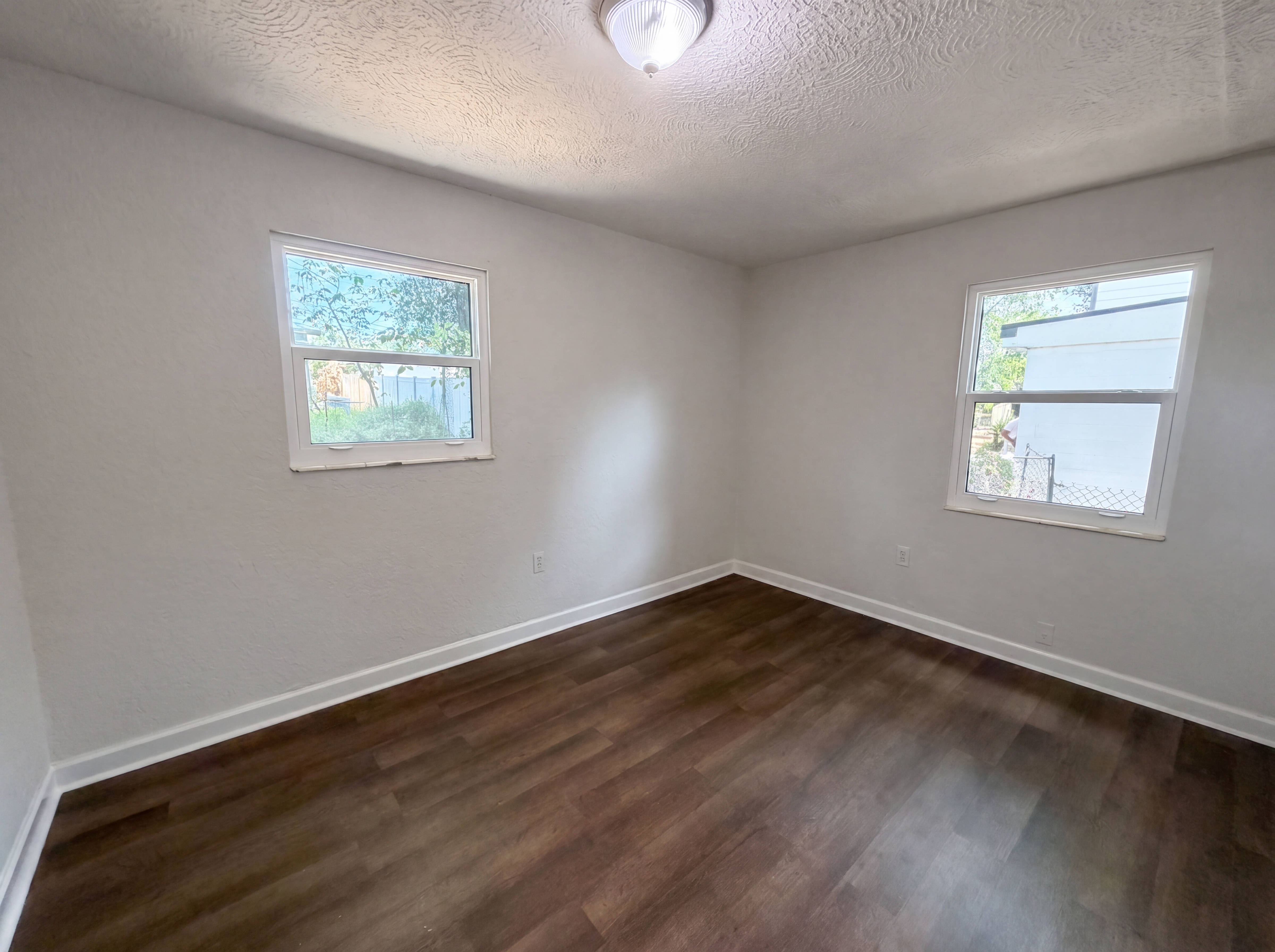 Photo 4 of 17 of 4010 E Paris St, Tampa, FL