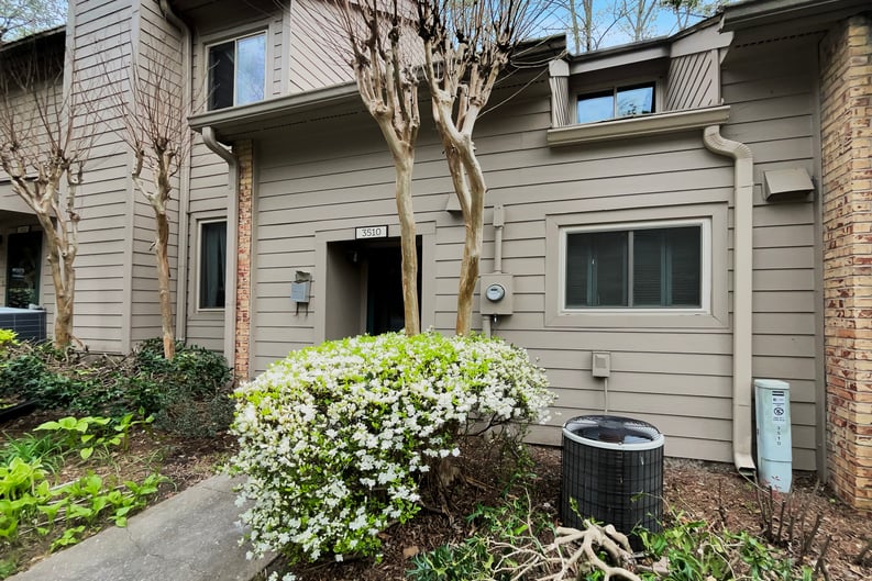 Property photo 1 of 3510 Stonewall Pl SE