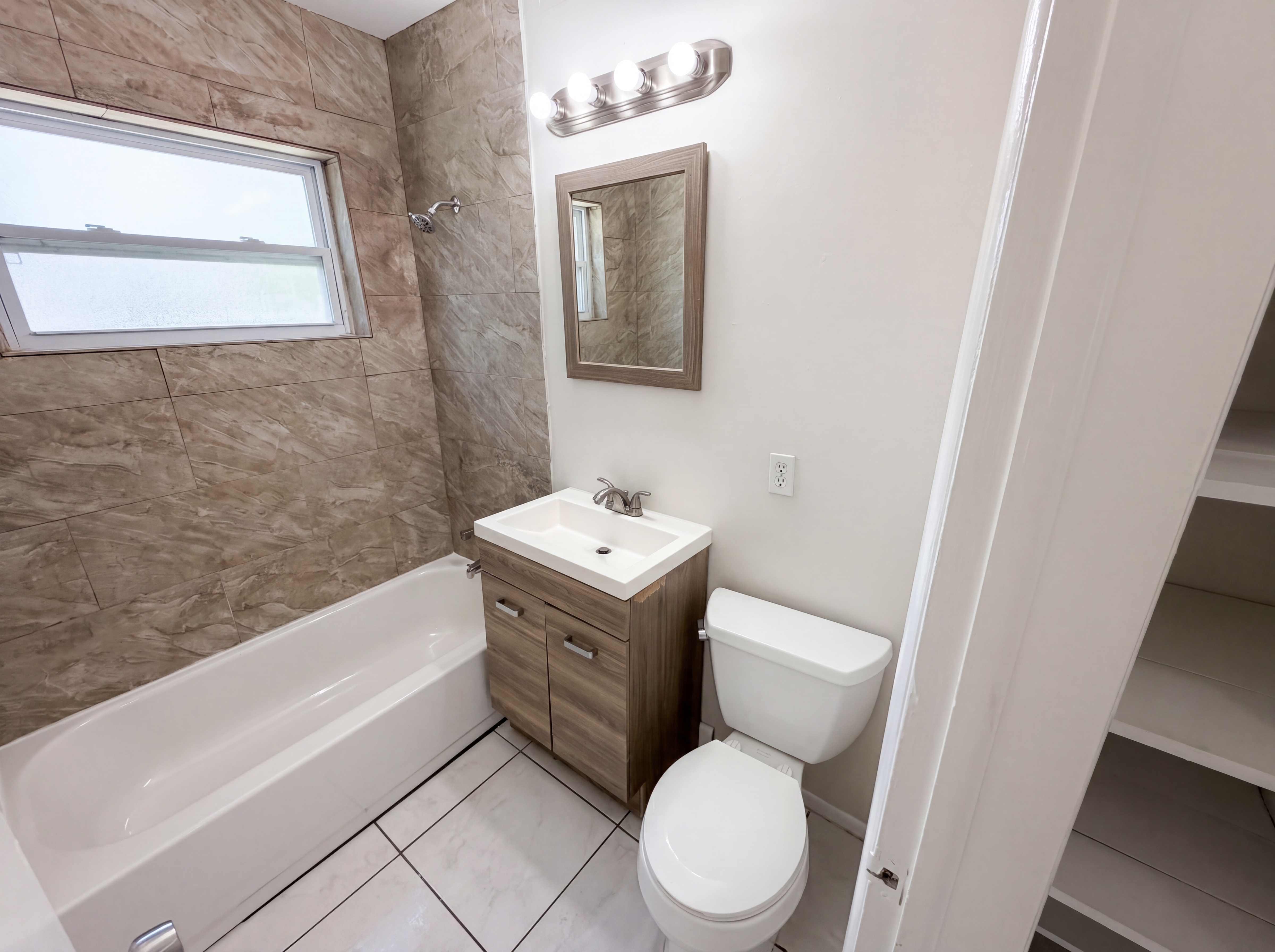 Photo 17 of 23 of 459 Notre Dame Dr, Altamonte Springs, FL