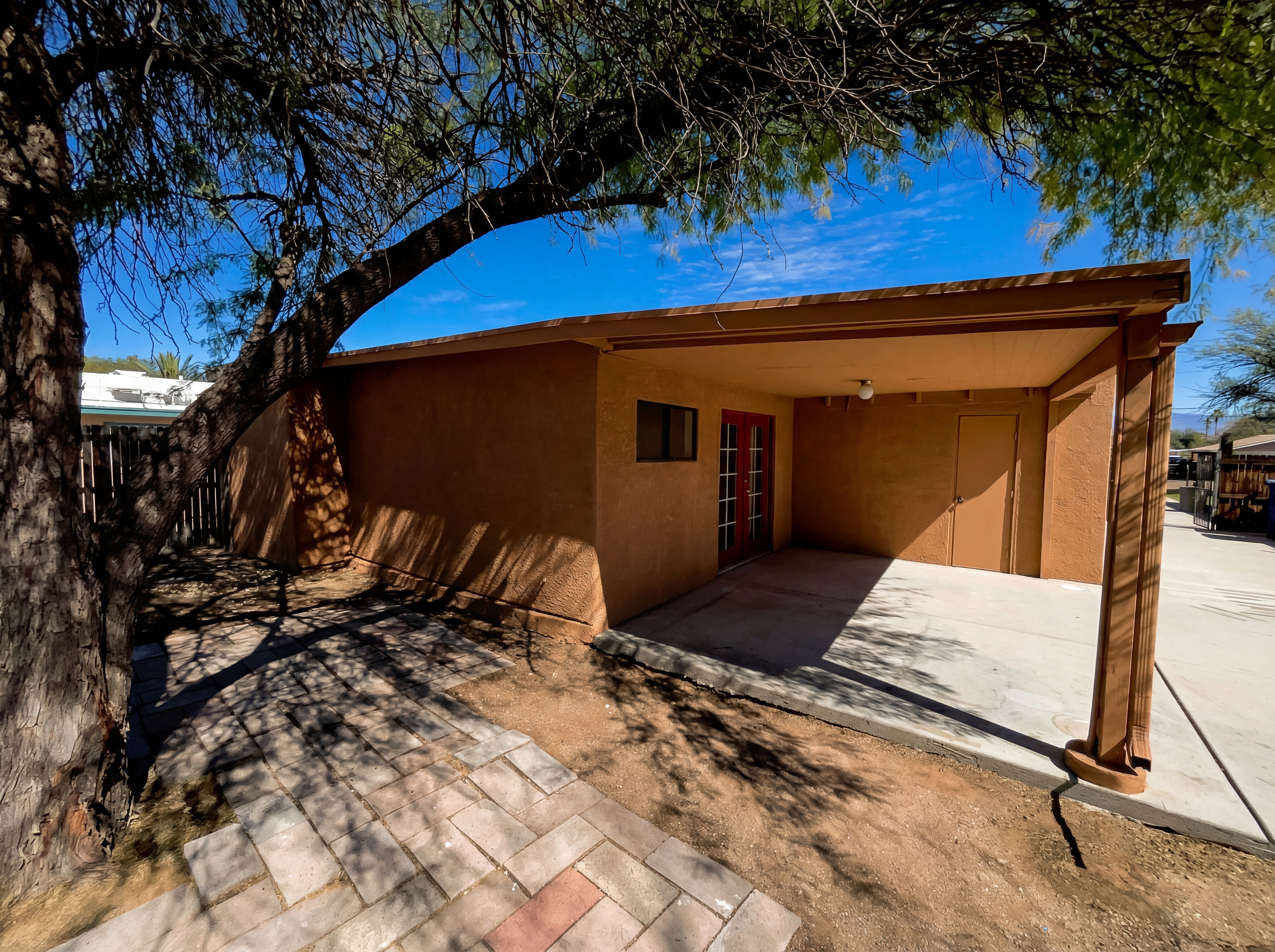 Photo 5 of 21 of 643 N Catalina Ave, Tucson, AZ