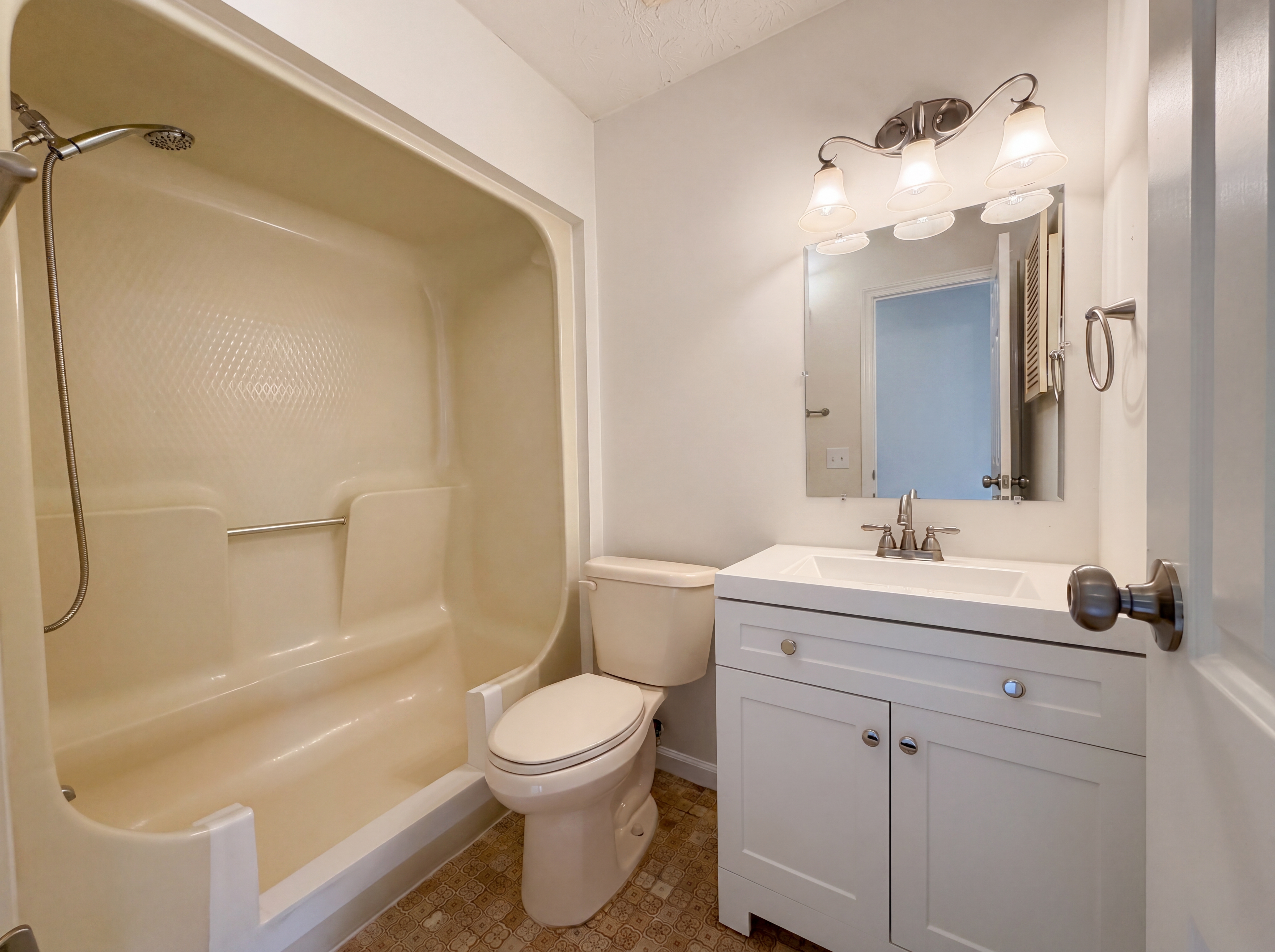 Photo 14 of 21 of 12555 Agatite Rd, Jacksonville, FL
