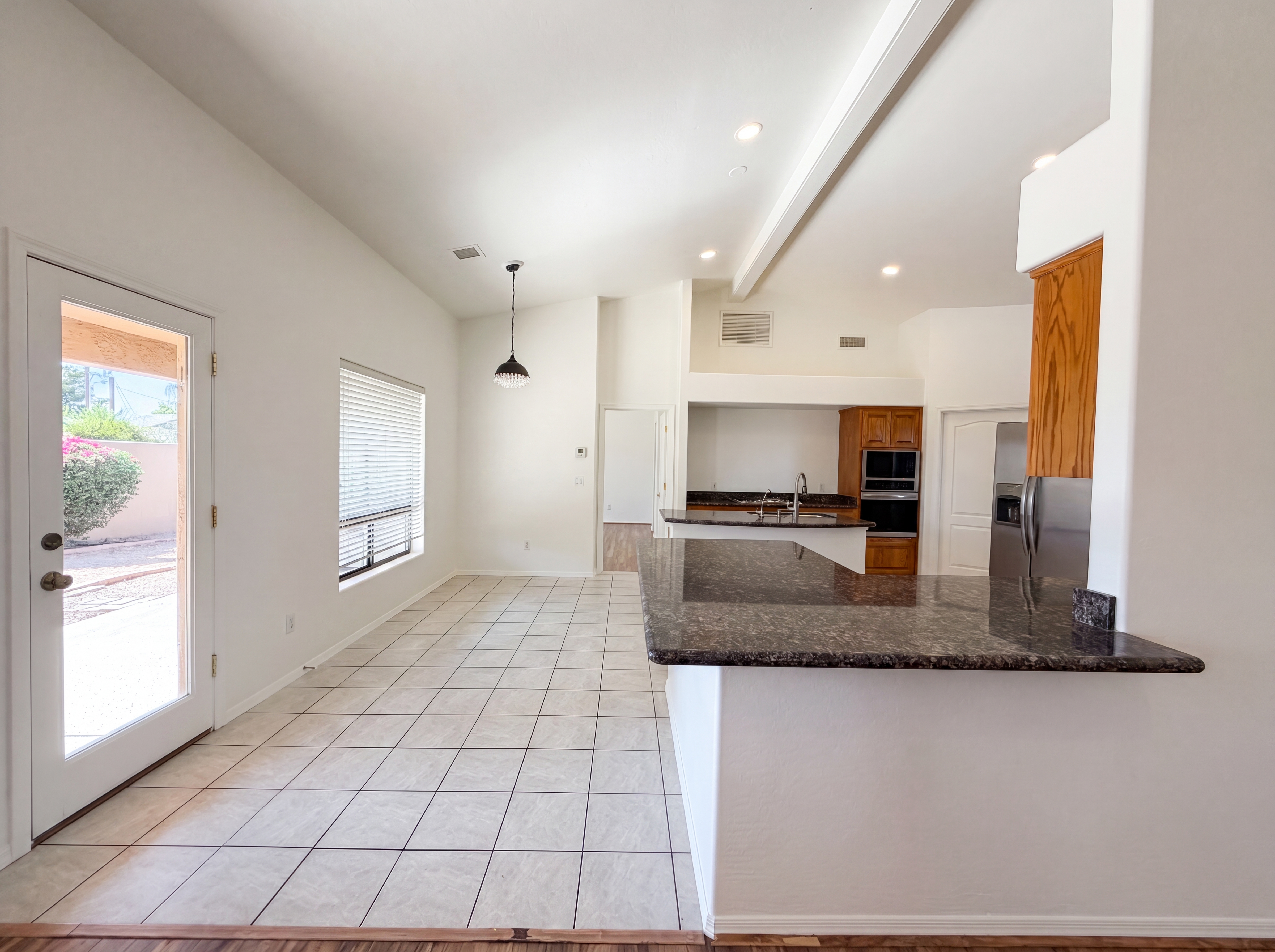 Photo 13 of 25 of 1207 E Clearview Dr, Casa Grande, AZ