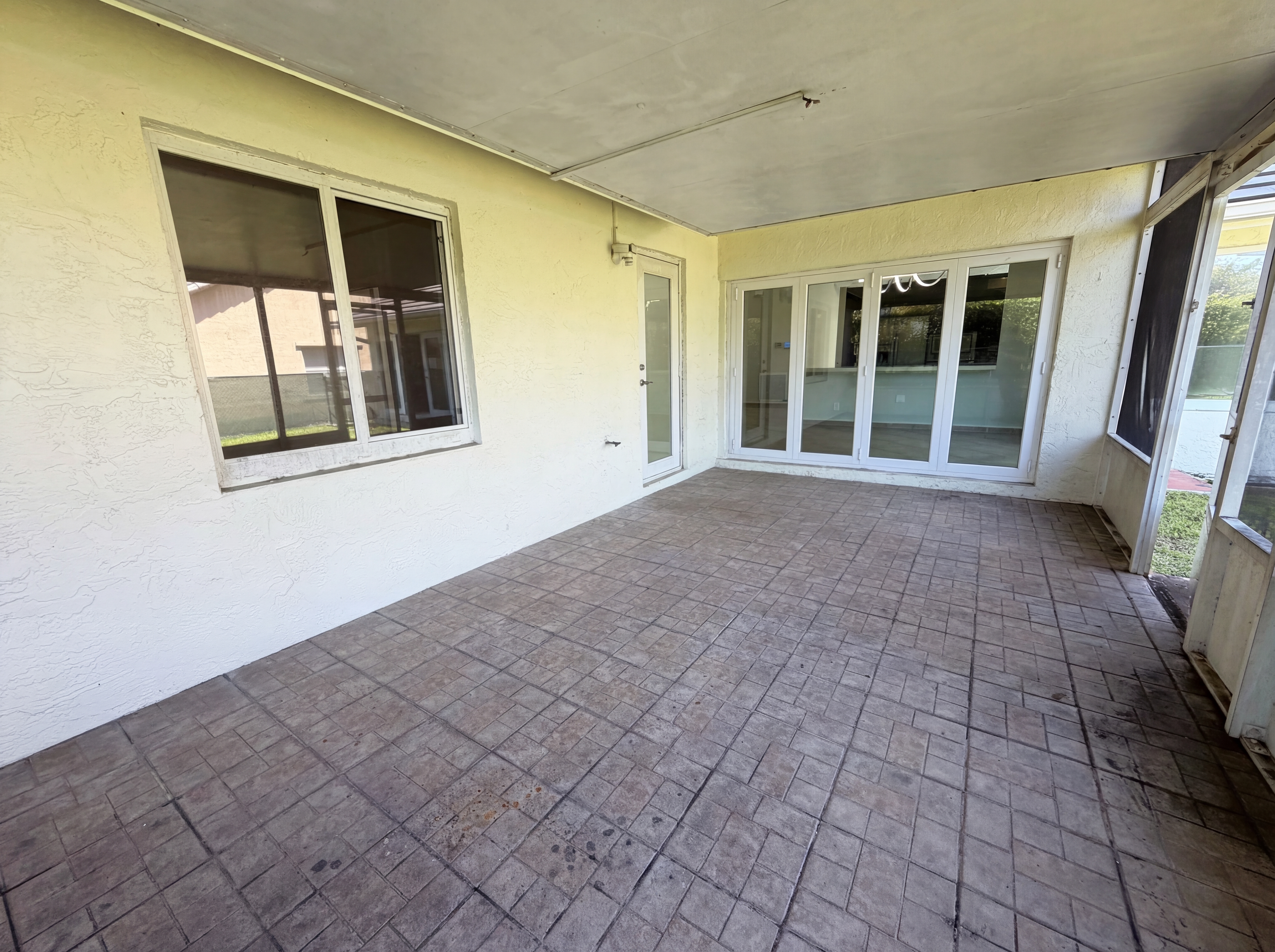 Photo 16 of 20 of 1179 NW 161st Ave, Pembroke Pines, FL