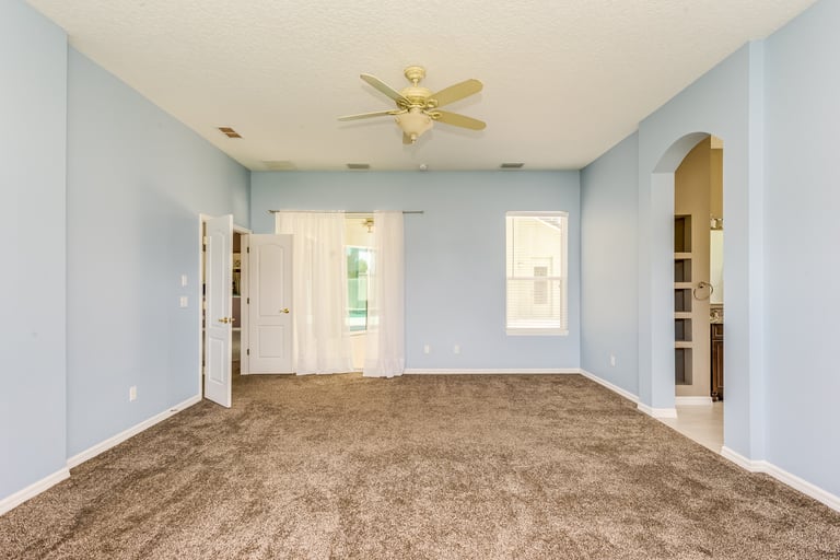 Photo 9 of 31 - 9067 Laurel Ridge Dr, Mount Dora, FL 32757