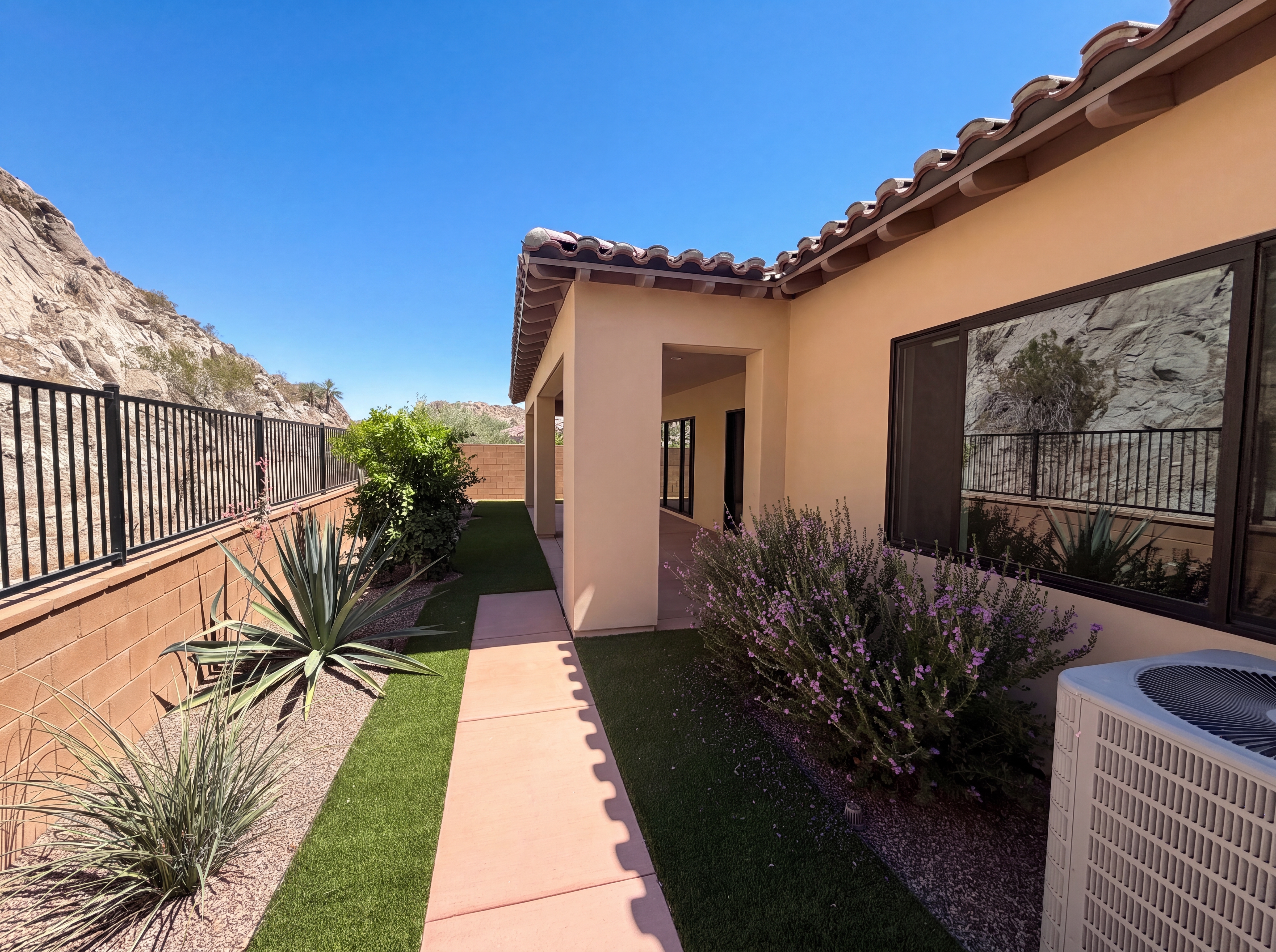 Photo 5 of 26 of 46297 Bradshaw Trl, La Quinta, CA