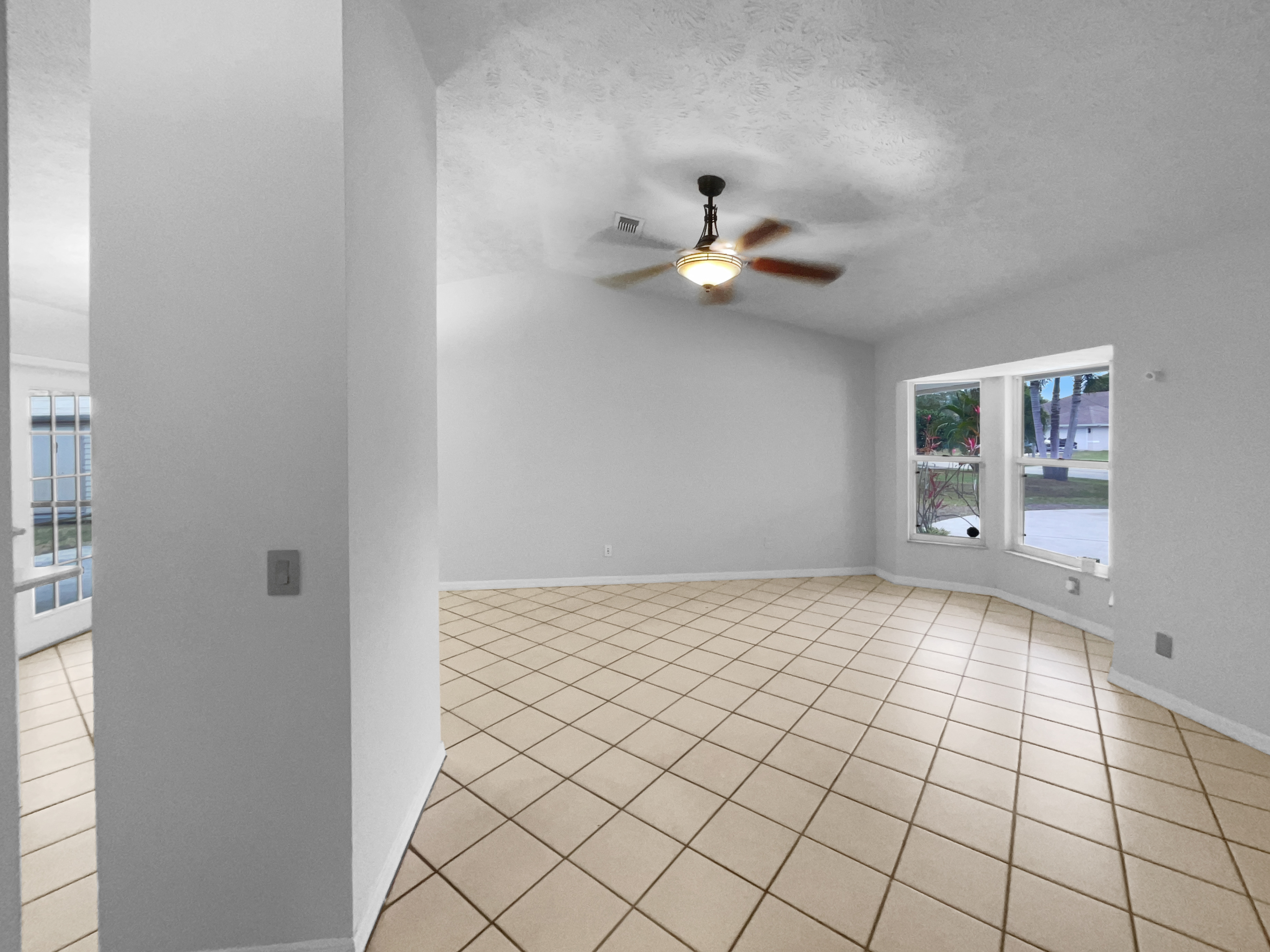 Photo 18 of 28 of 5409 Hickory Dr, Fort Pierce, FL