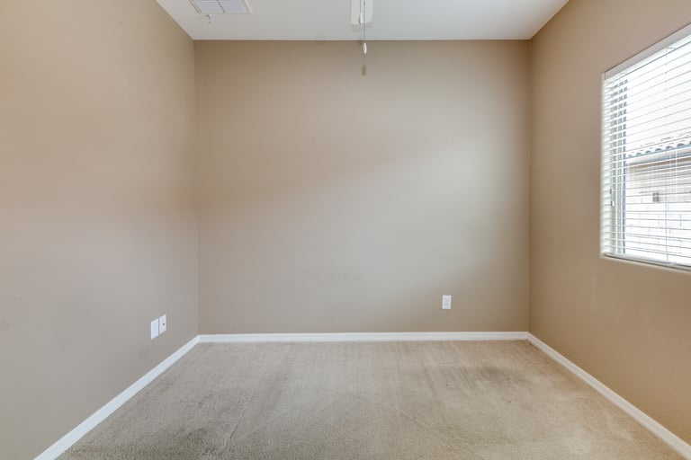 Photo 14 of 25 - 300 W Lyle Ave, San Tan Valley, AZ 85140