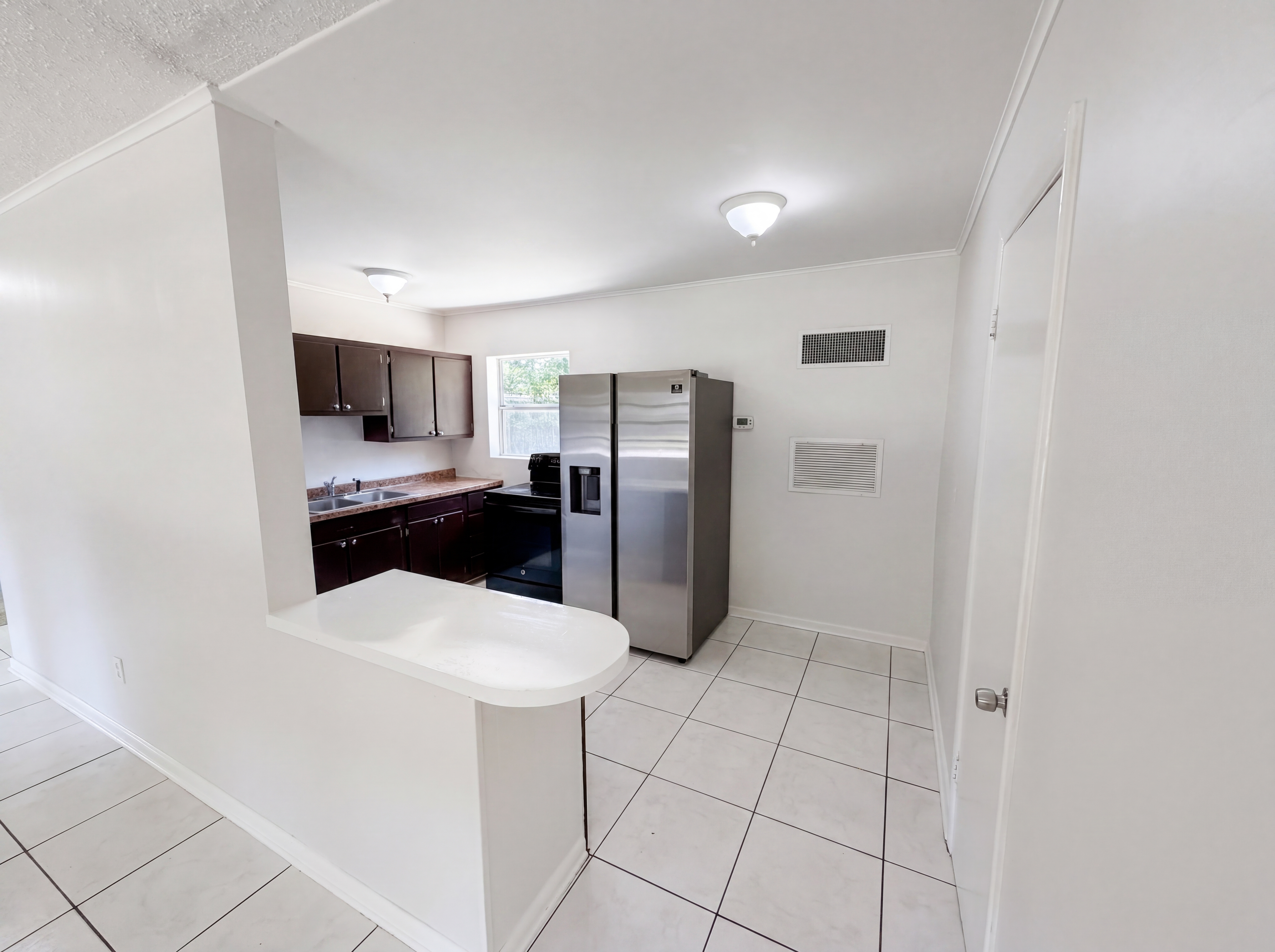 Photo 8 of 23 of 459 Notre Dame Dr, Altamonte Springs, FL