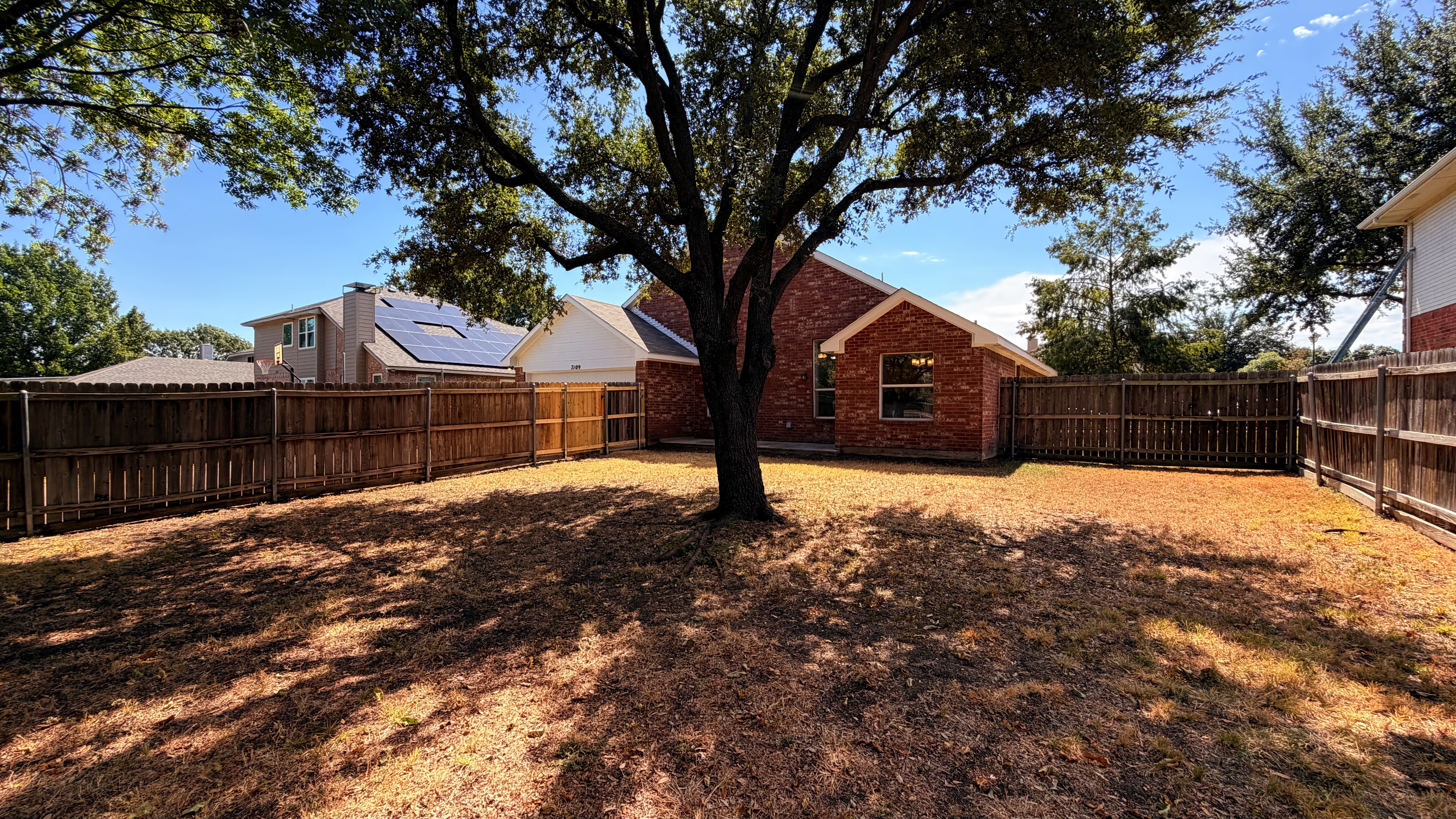Photo 20 of 25 of 7109 Cottonwood Cir, Sachse, TX
