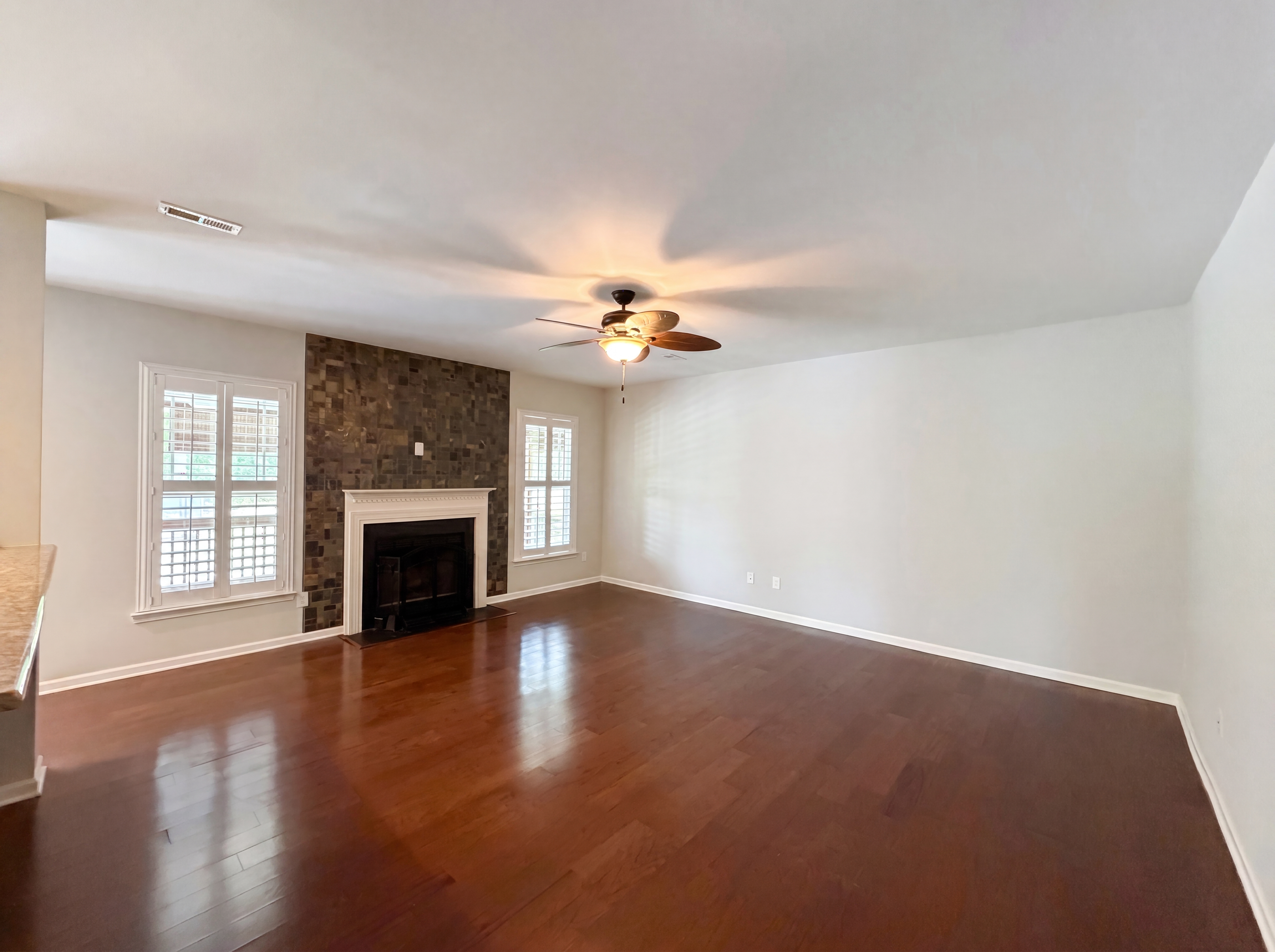 Photo 9 of 28 of 156 Southbrook Ln, Sanford, NC