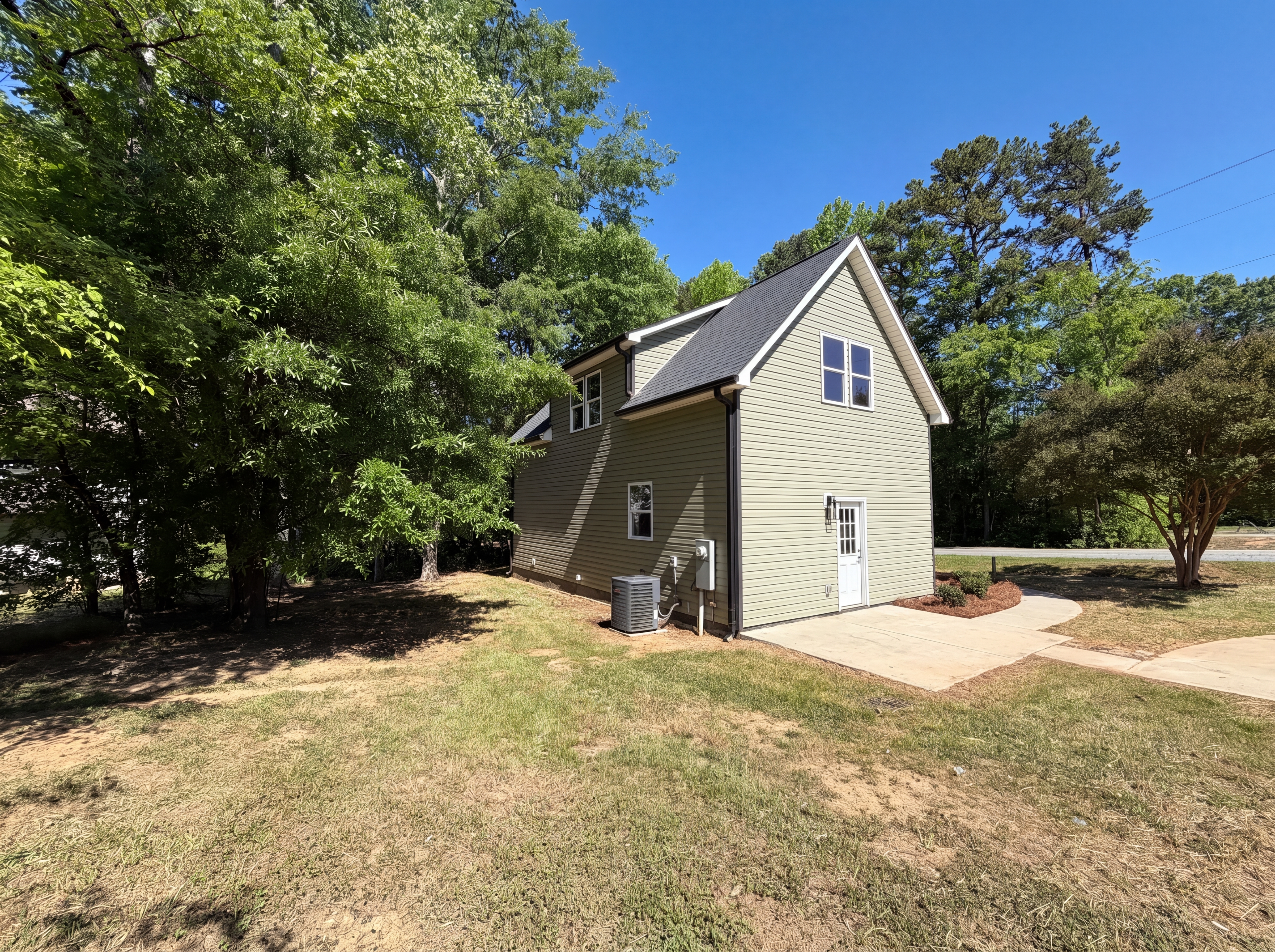 Photo 12 of 16 of 1402 Martin Luther King Ave, Kannapolis, NC