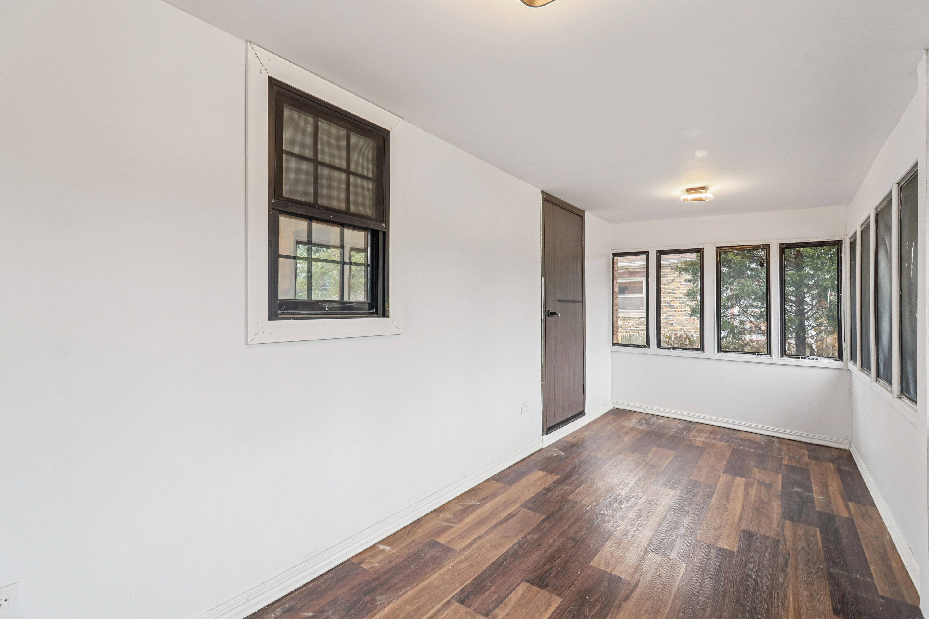 Photo 39 of 48 of 1509 Center St, Des Plaines, IL