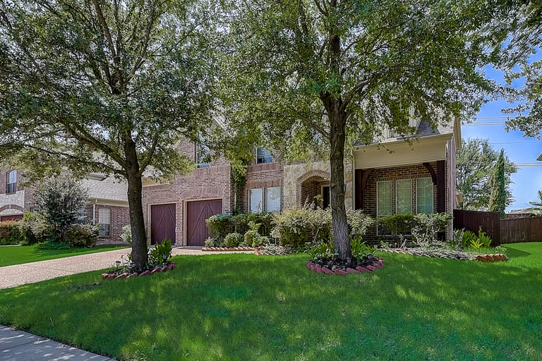 Photo 12 of 42 - 8305 Foothill Dr, Plano, TX 75024