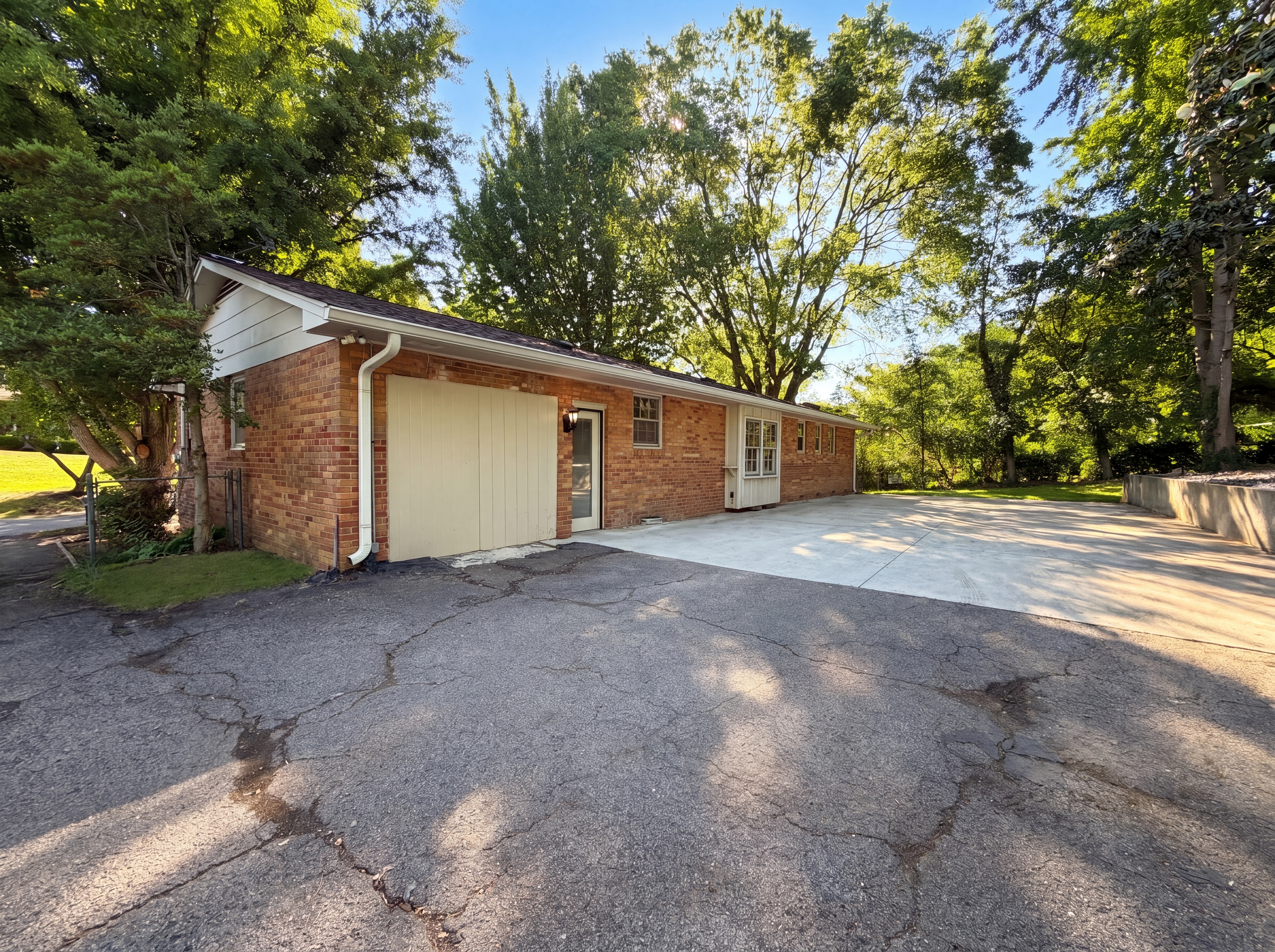 Photo 15 of 16 of 221 Sterry Ct, Antioch, TN