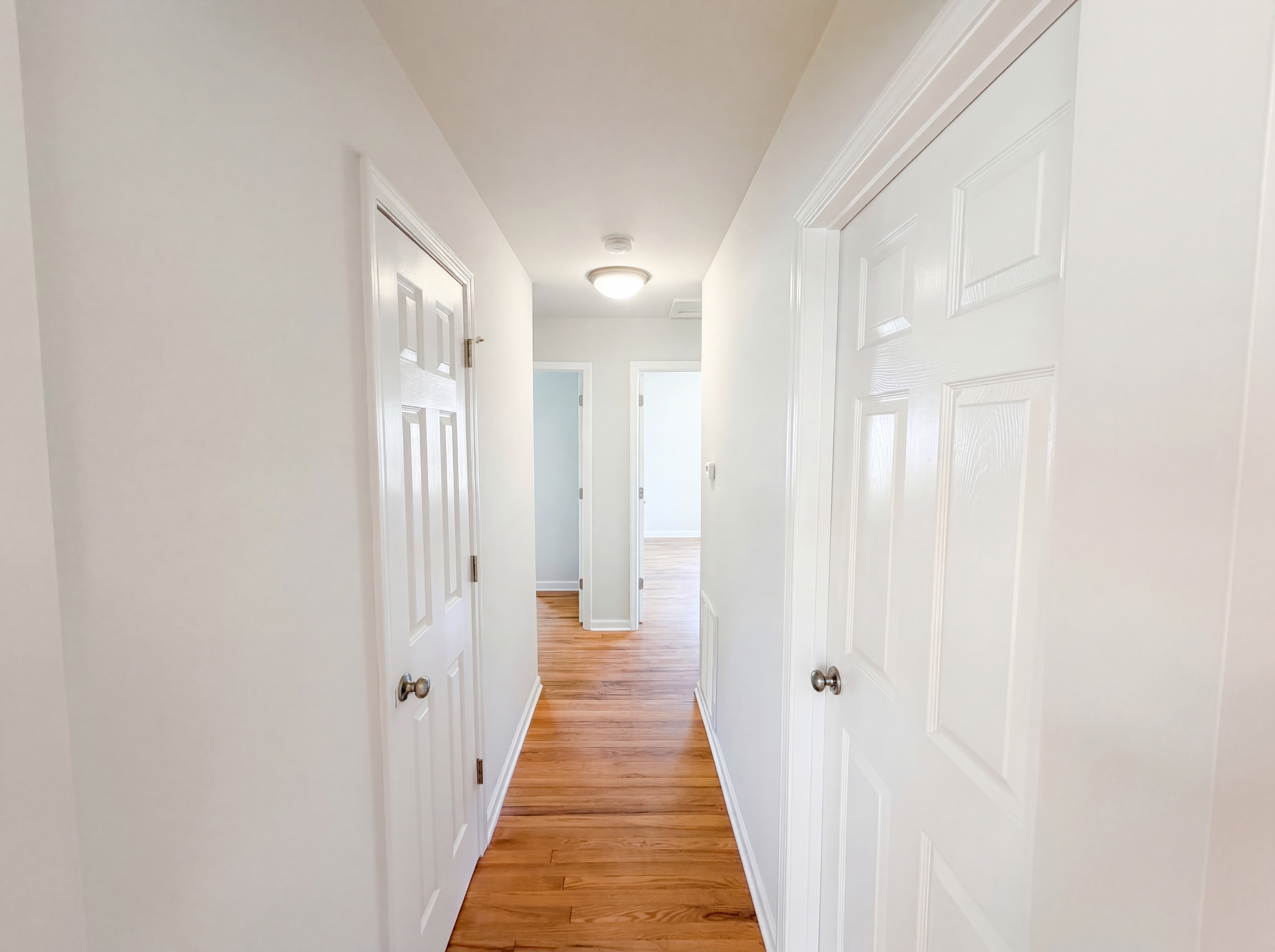 Photo 9 of 16 of 910 Devonport Dr, Raleigh, NC