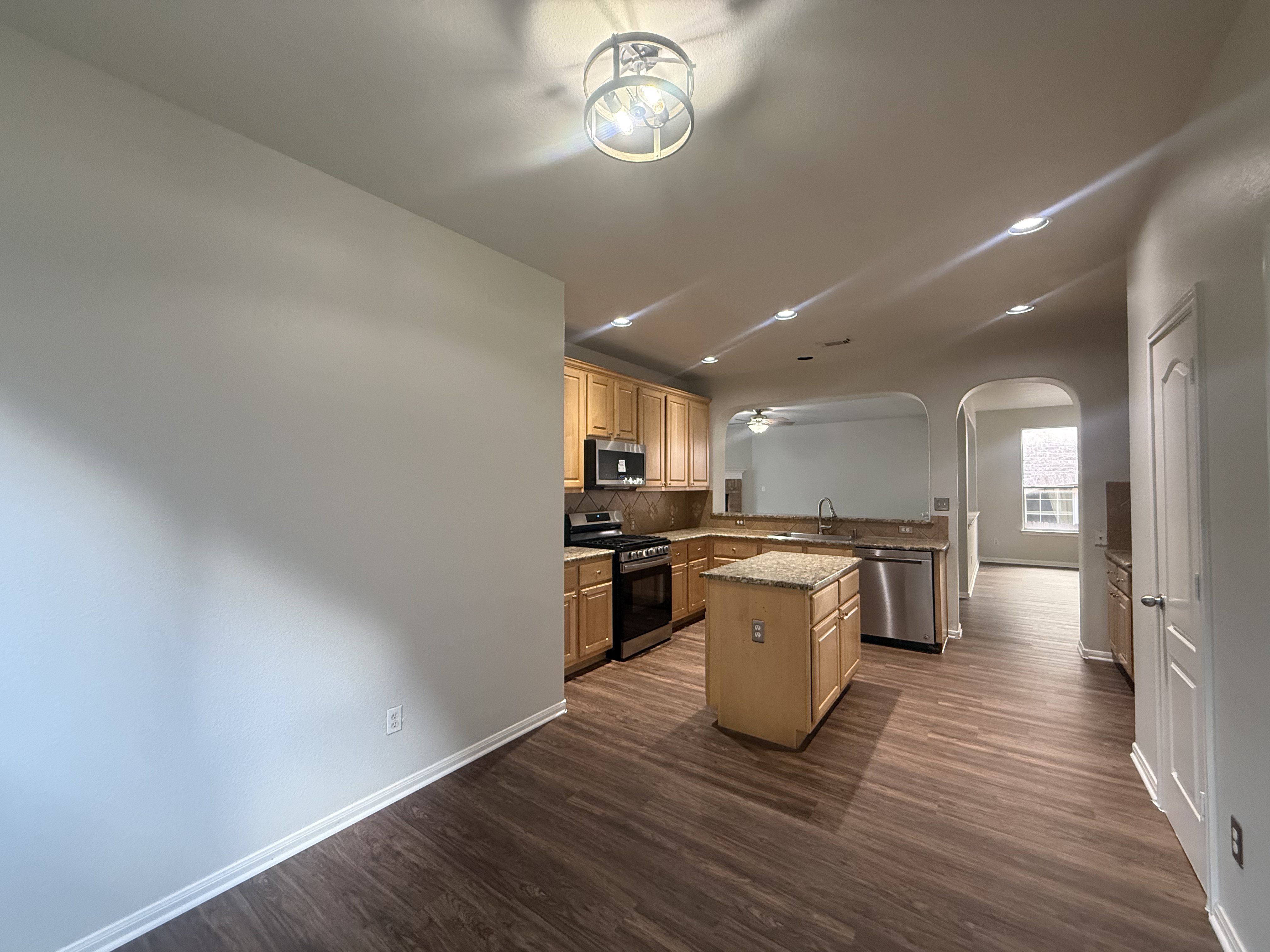 Photo 10 of 36 of 2404 Danciger Ln, Cedar Park, TX