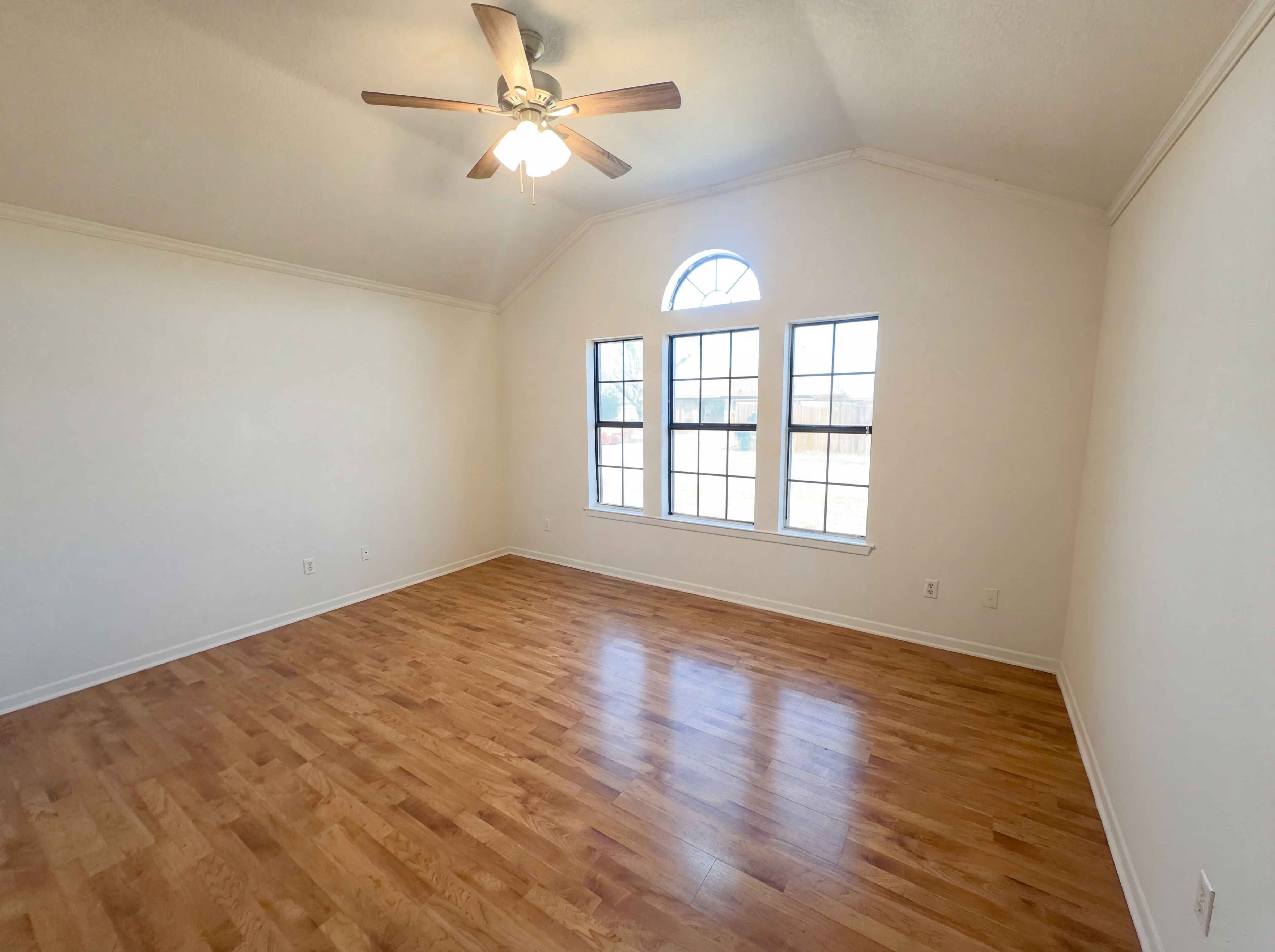 Photo 4 of 16 of 1802 Moonstone Dr, Killeen, TX