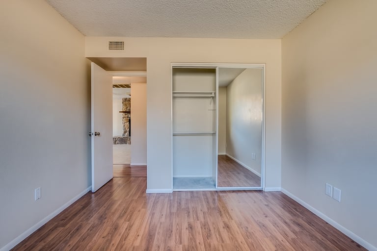 Photo 19 of 27 - 2620 S Holbrook Ln, Tempe, AZ 85282