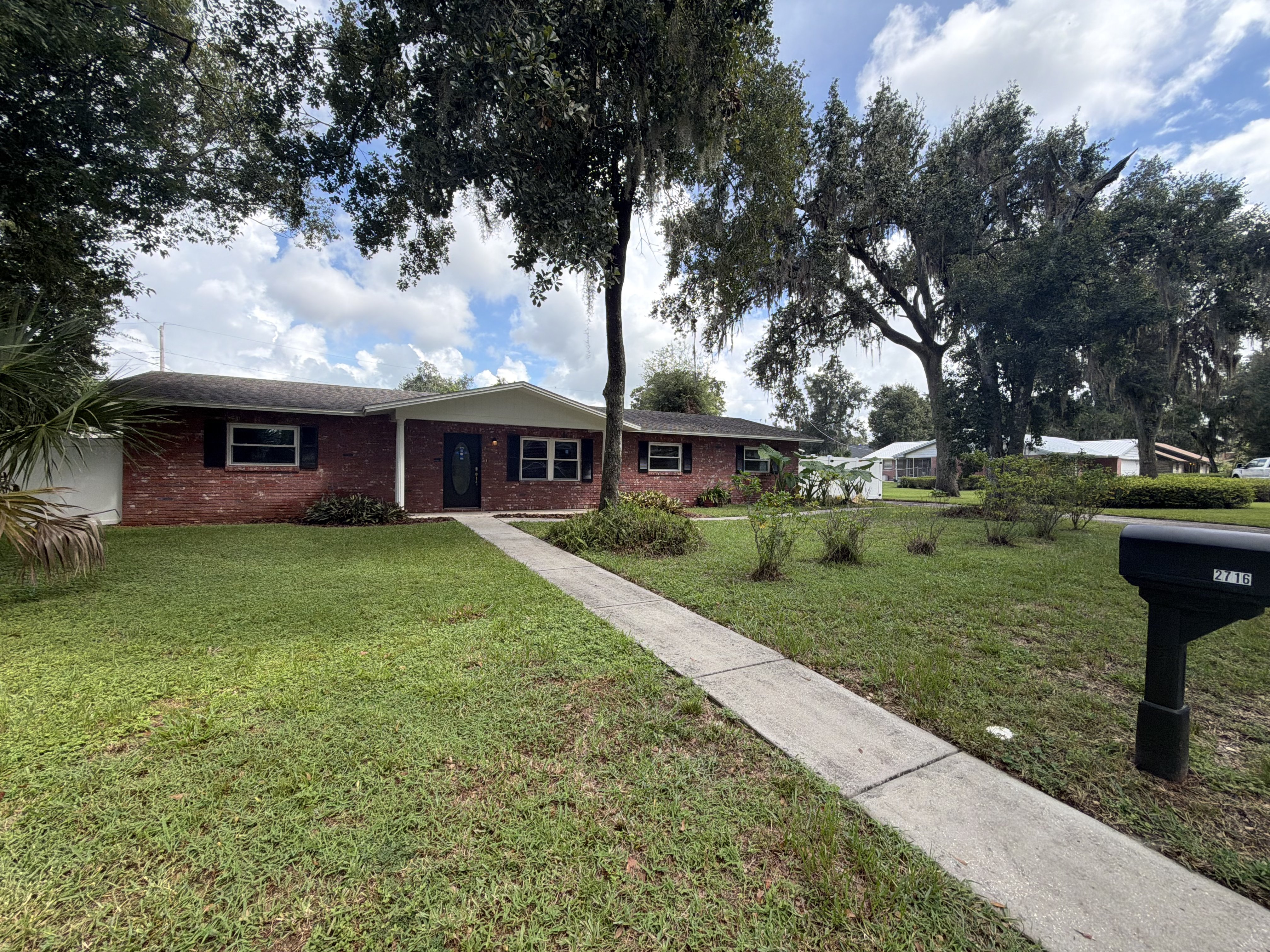 Photo 14 of 15 of 2716 Charleston Dr, Plant City, FL