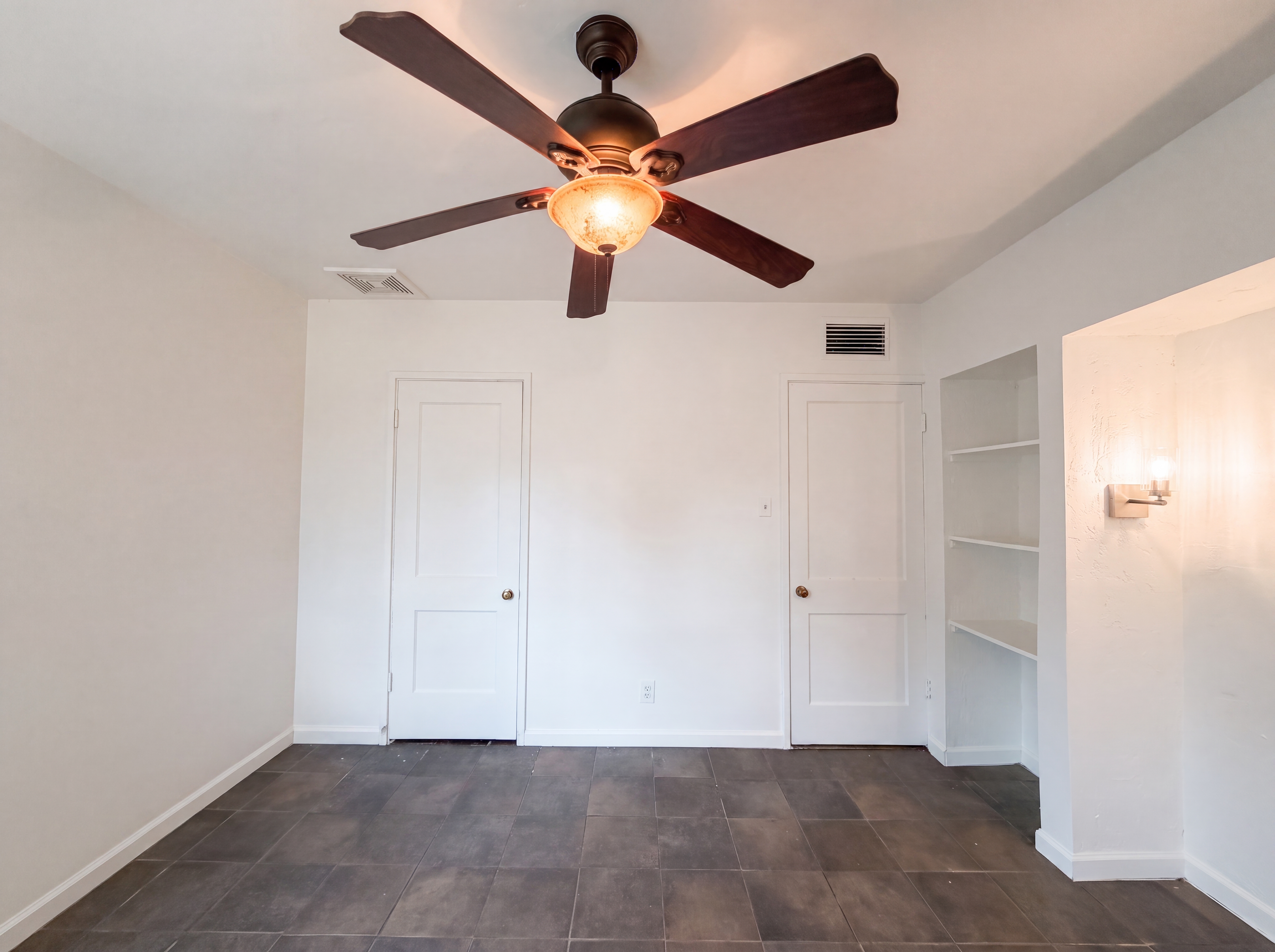 Photo 9 of 22 of 1835 E Palm Ln, Phoenix, AZ